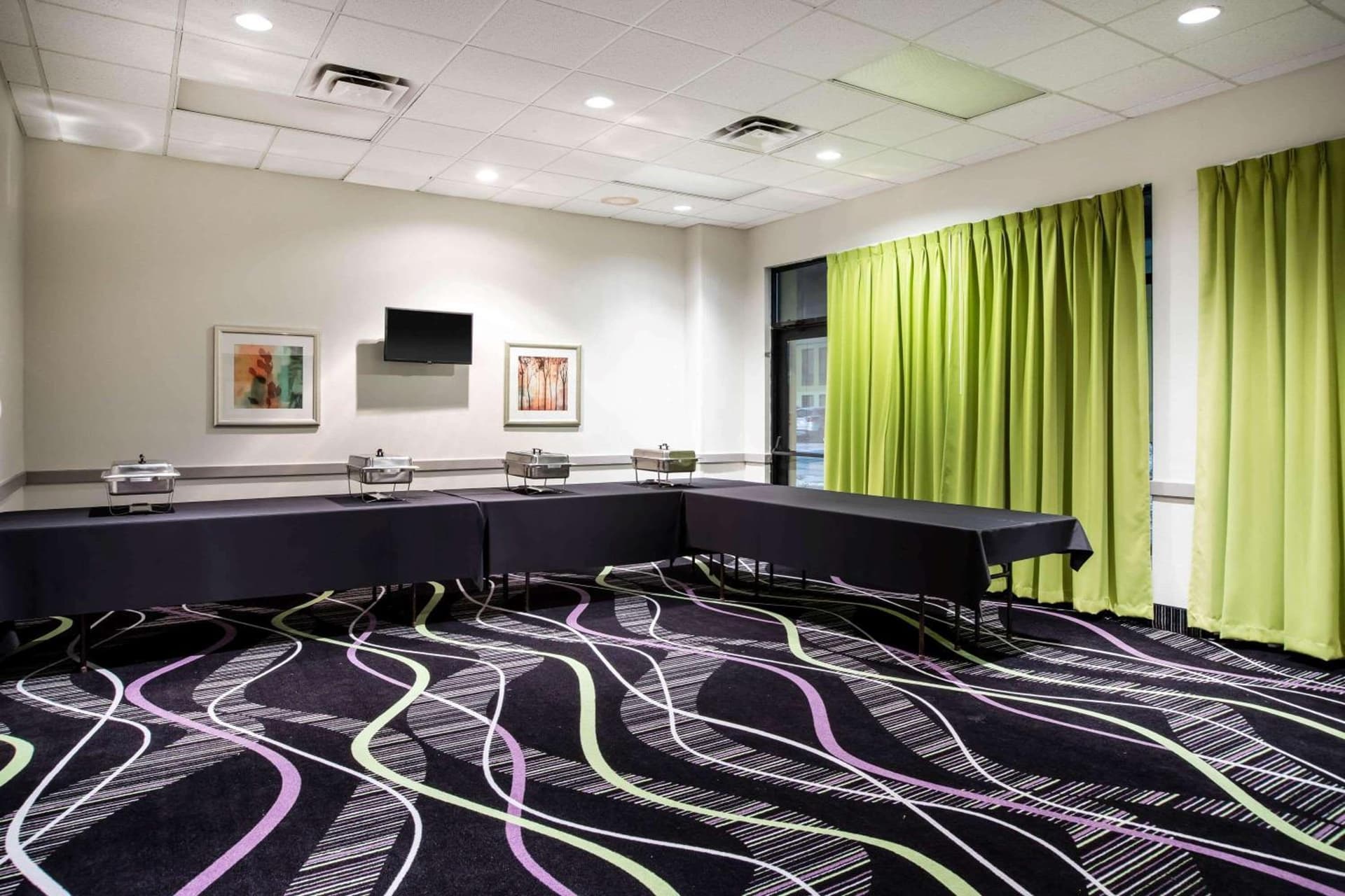 La Quinta Inn by Wyndham Davenport & Conference Center gallery photo in Davenport, IA — image 55