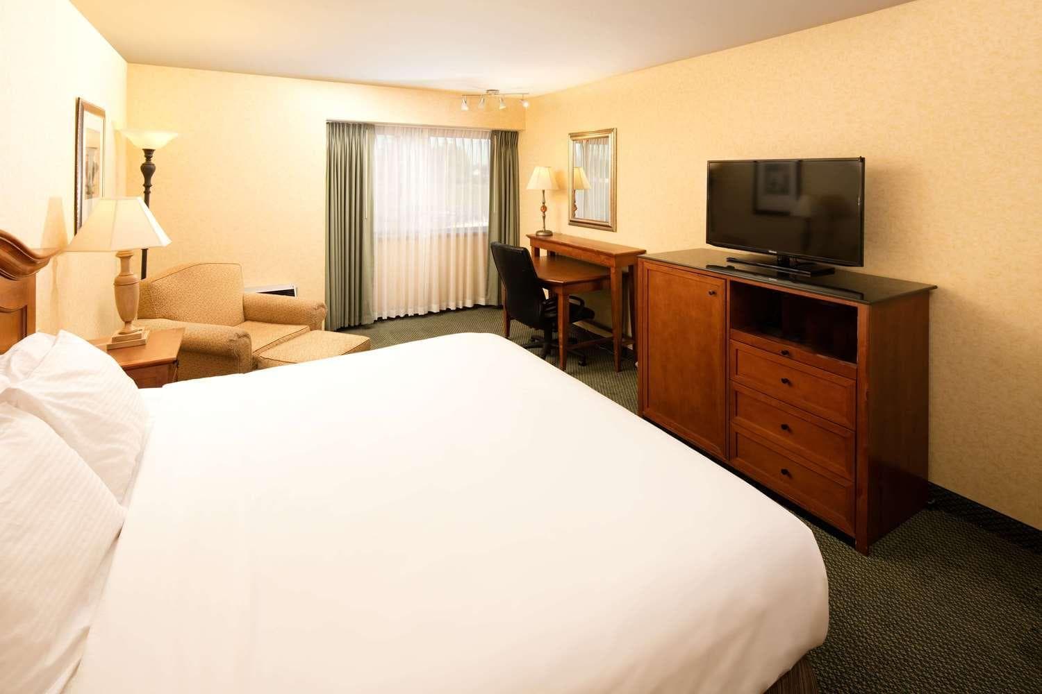 Red Lion Hotel Kennewick Columbia Center gallery photo in Kennewick, WA — image 13