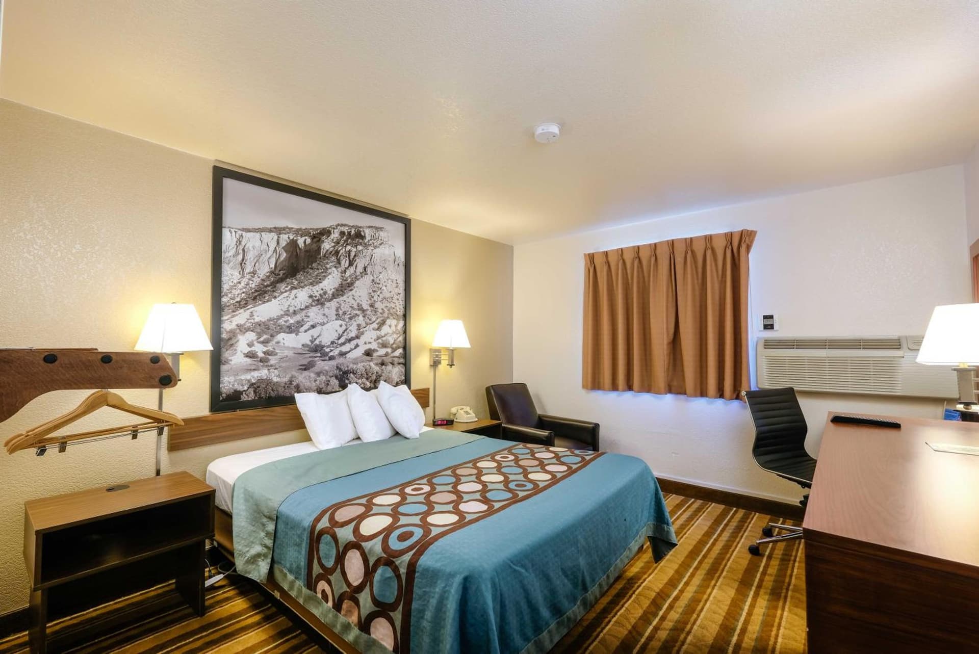 Super 8 by Wyndham Las Cruces/White Sands Area property views in Las Cruces, NM — gallery photo 3