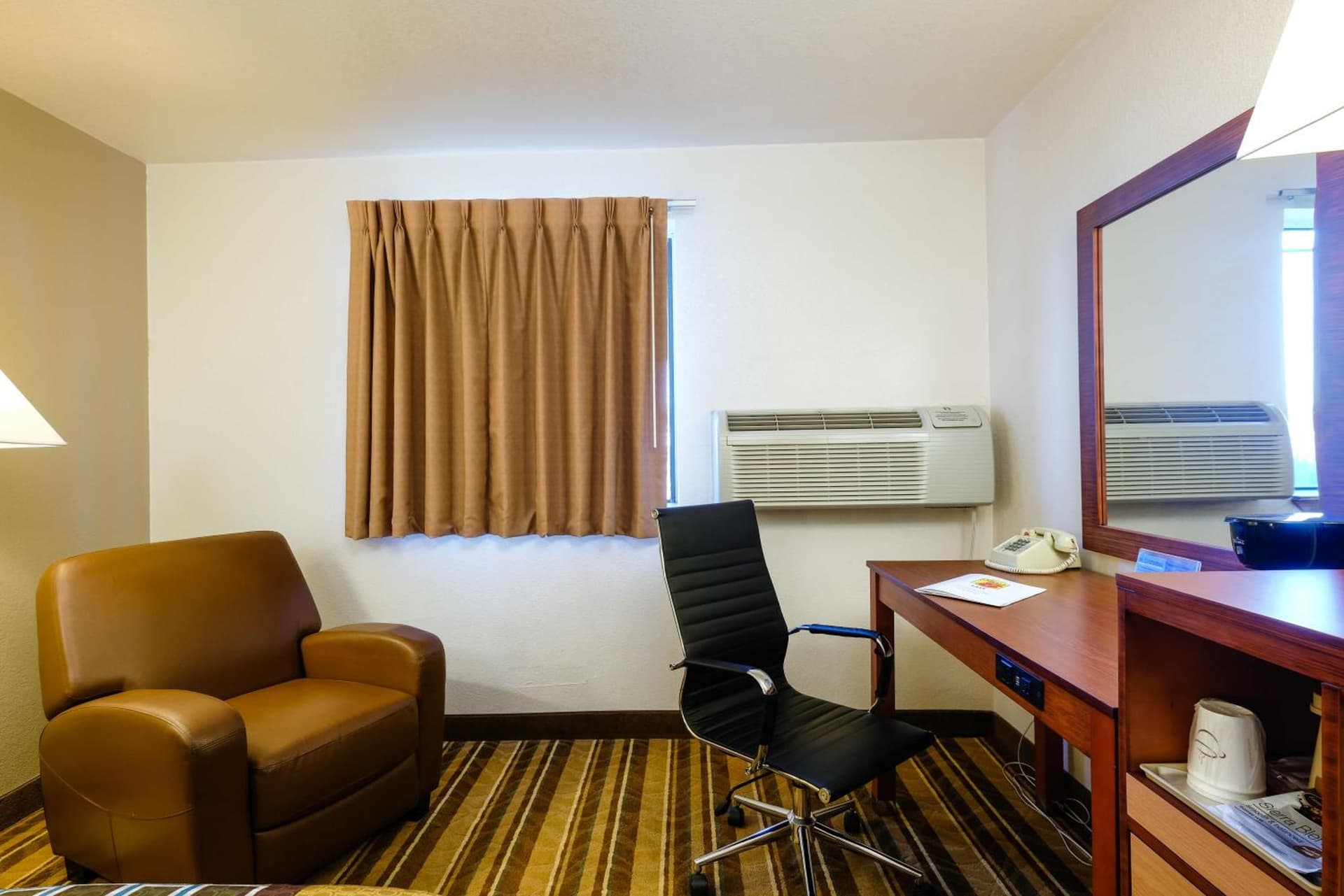 Super 8 by Wyndham Las Cruces/White Sands Area gallery photo in Las Cruces, NM — image 21