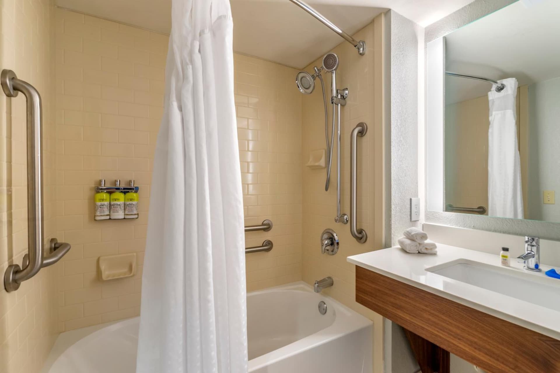 Holiday Inn Express Cape Coral-Fort Myers Area by IHG gallery photo in Cape Coral, FL — image 18