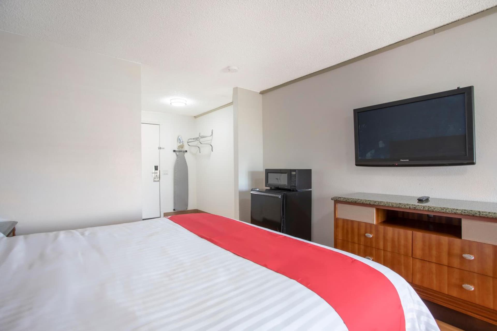 Hotel Palmdale - Antelope Valley gallery photo in Palmdale, CA — image 50
