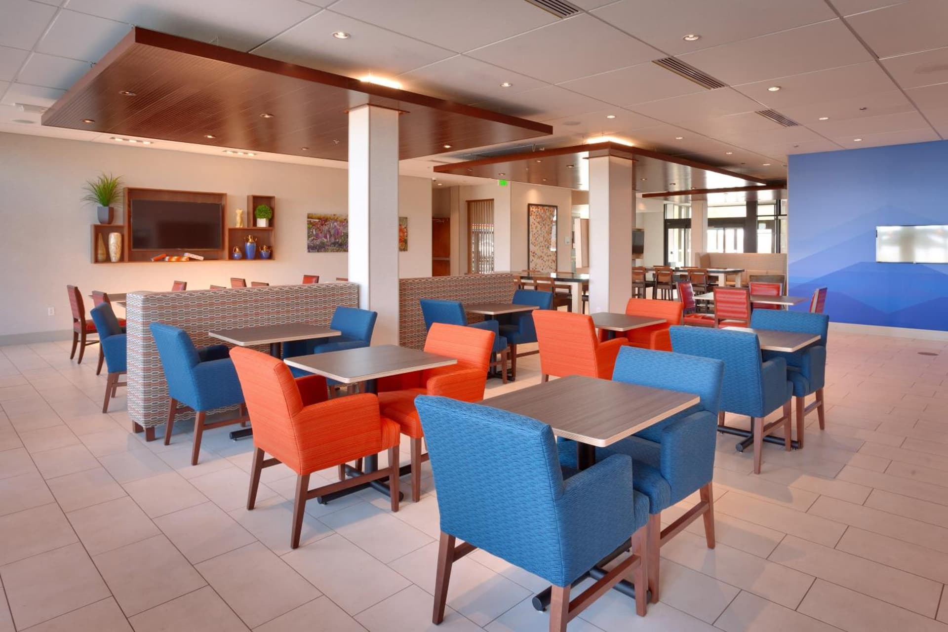 Holiday Inn Express & Suites Phoenix West - Buckeye by IHG gallery photo in Buckeye, AZ — image 5