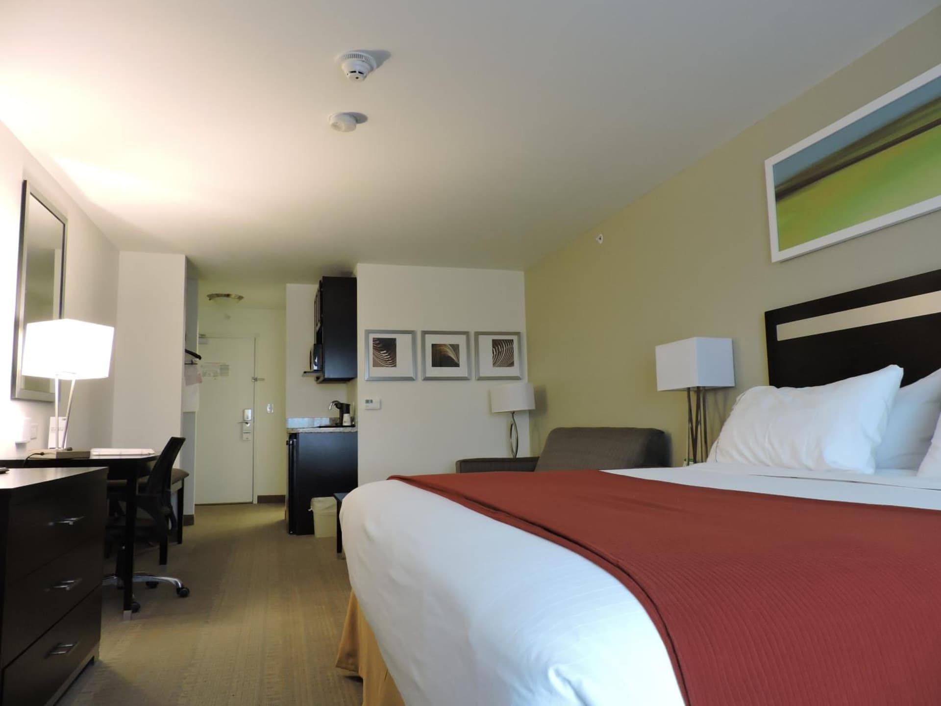 Holiday Inn Express and Suites Montgomery by IHG property views in Montgomery — gallery photo 3