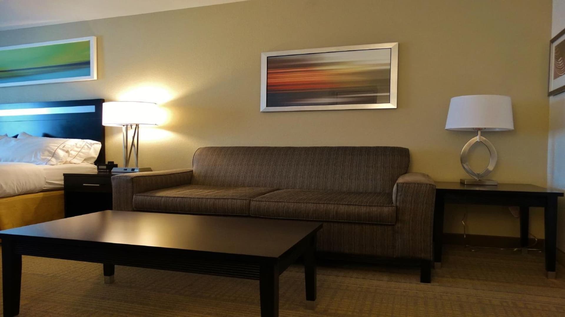 Holiday Inn Express and Suites Montgomery by IHG gallery photo in Montgomery — image 48