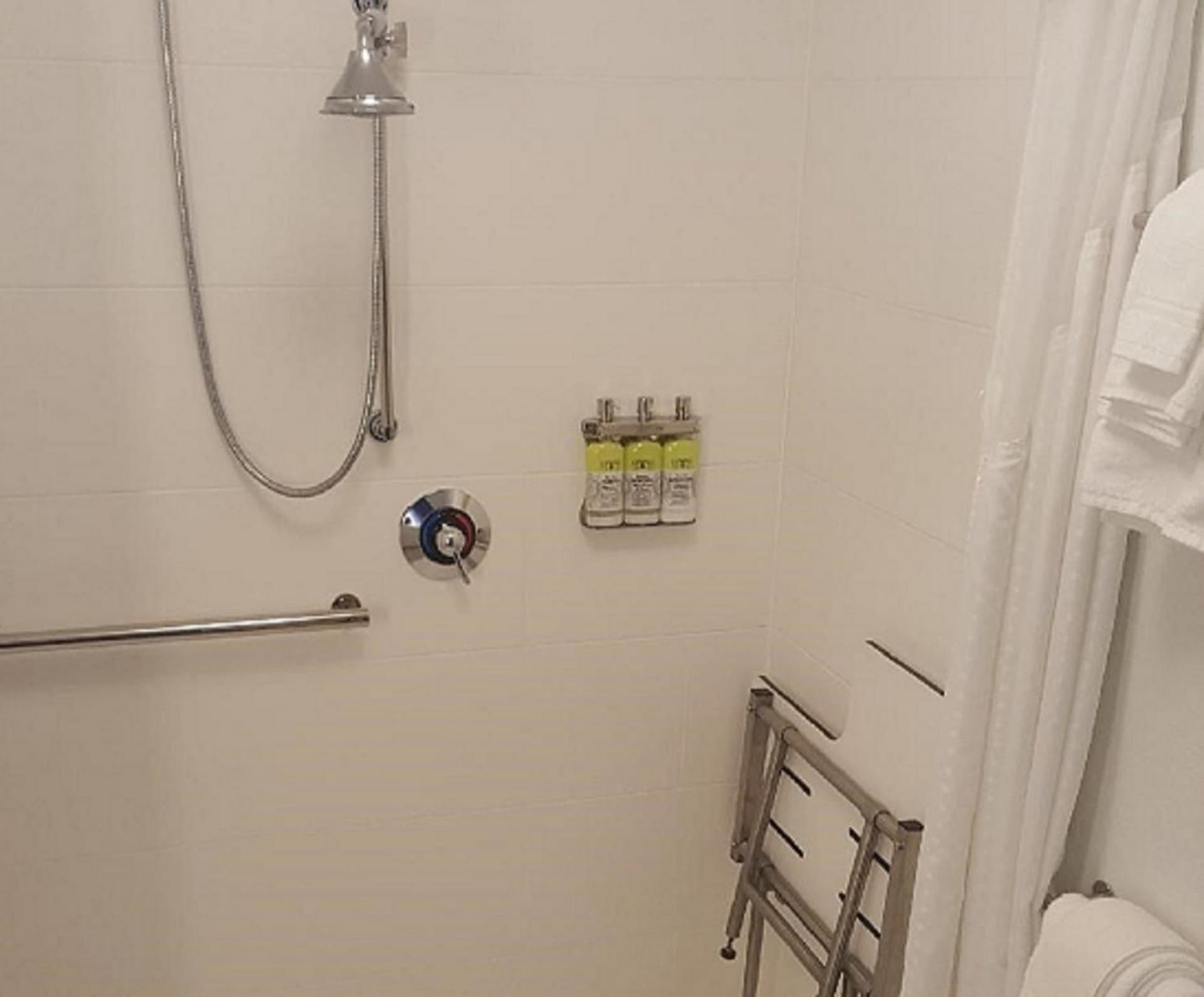 Holiday Inn Express & Suites Downtown Louisville by IHG property views in Louisville, KY — gallery photo 3