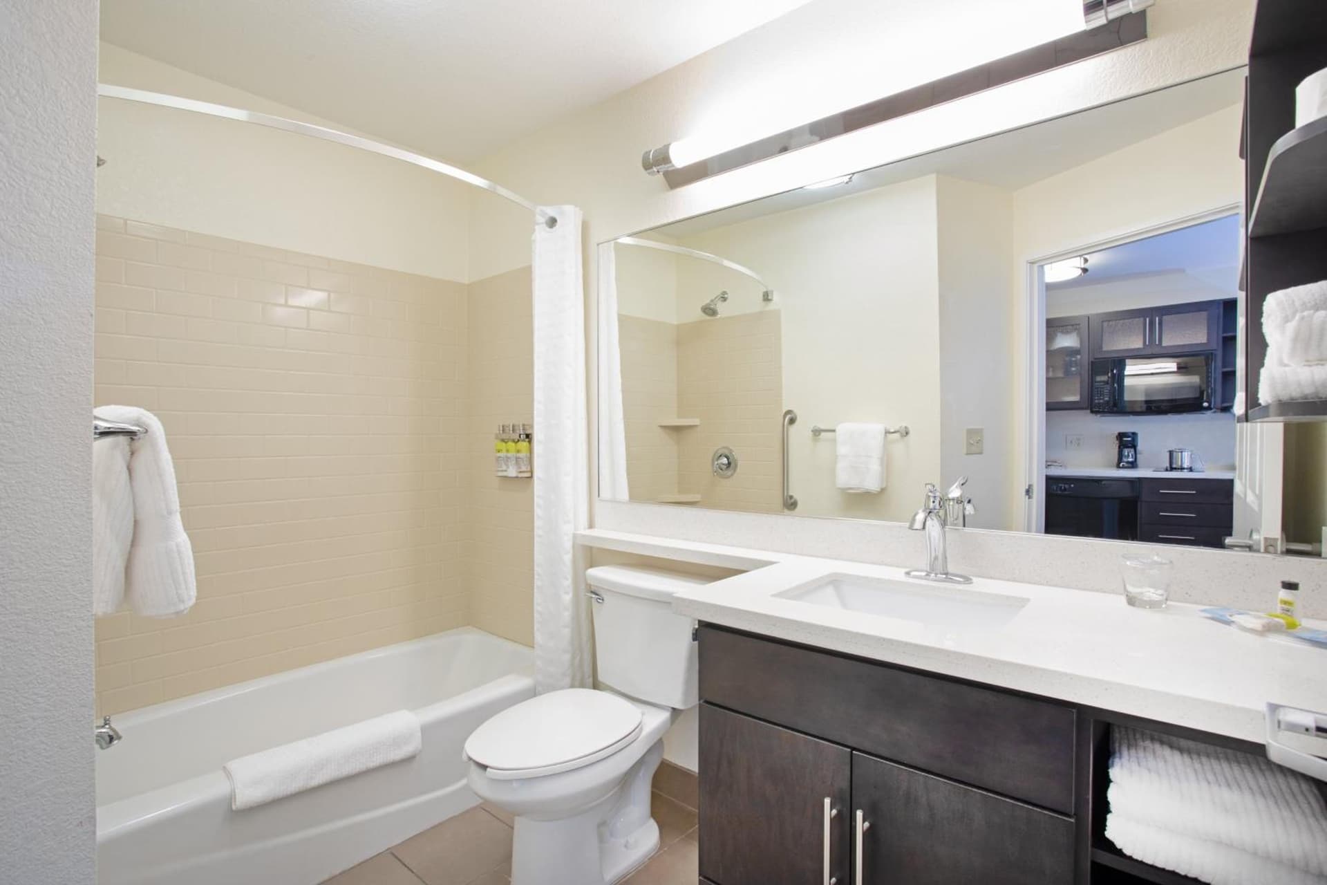 Candlewood Suites Manhattan by IHG interior in Manhattan, KS — gallery photo 2