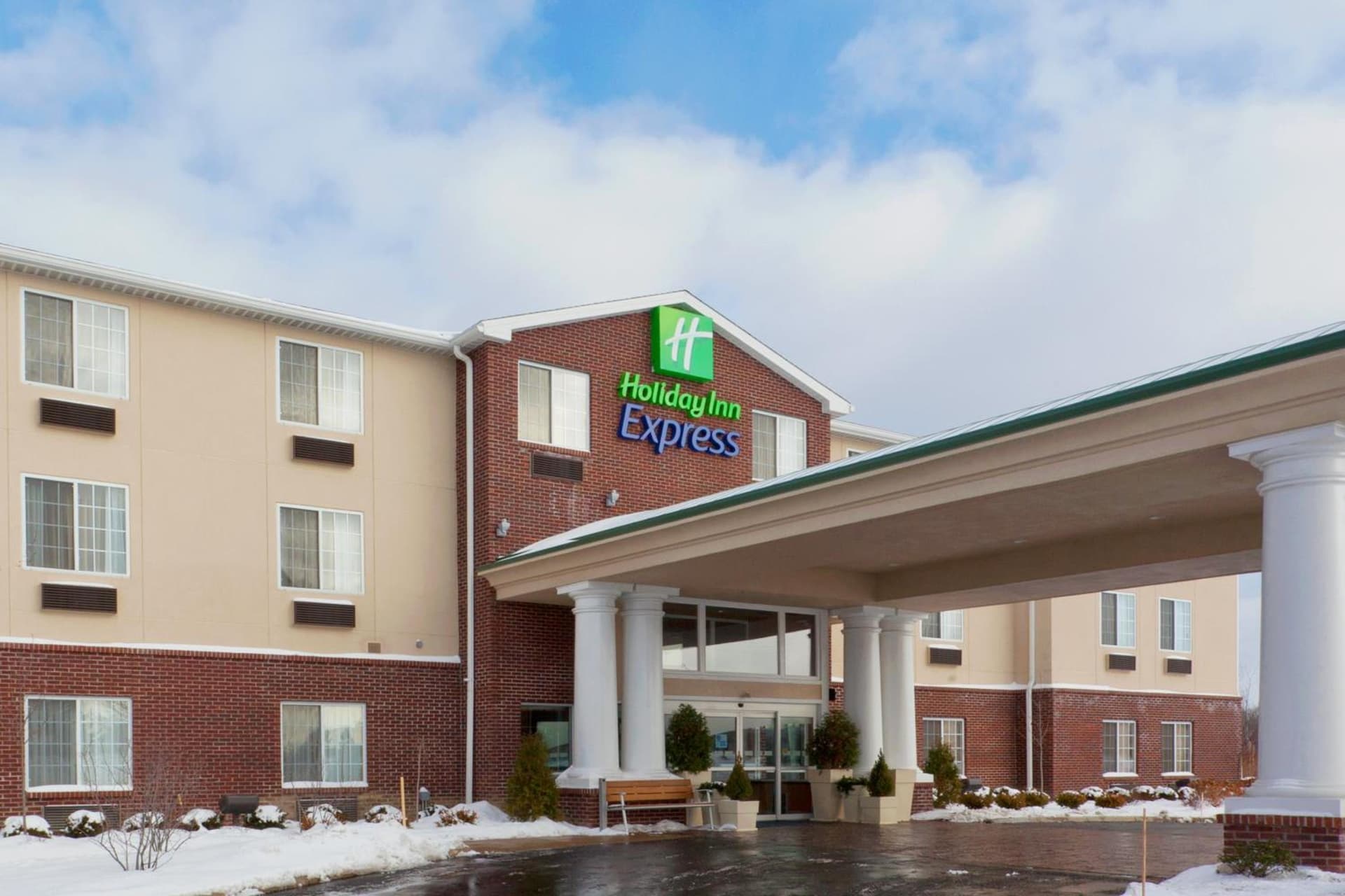 Holiday Inn Express & Suites Ashtabula-Geneva by IHG featured exterior or lobby in Austinburg, OH — similar hotel
