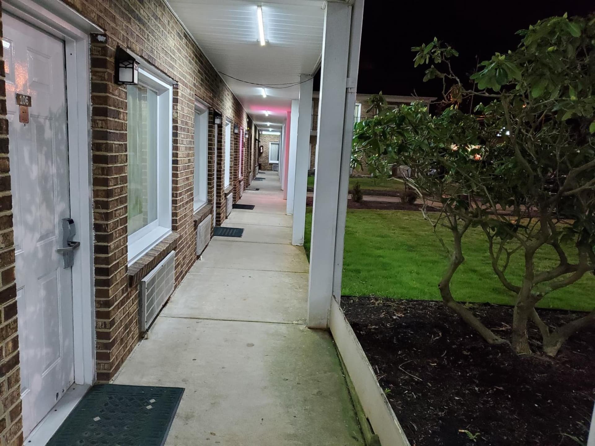Elk Inn Motel I-77,Exit 85 interior in Elkin, NC — gallery photo 2