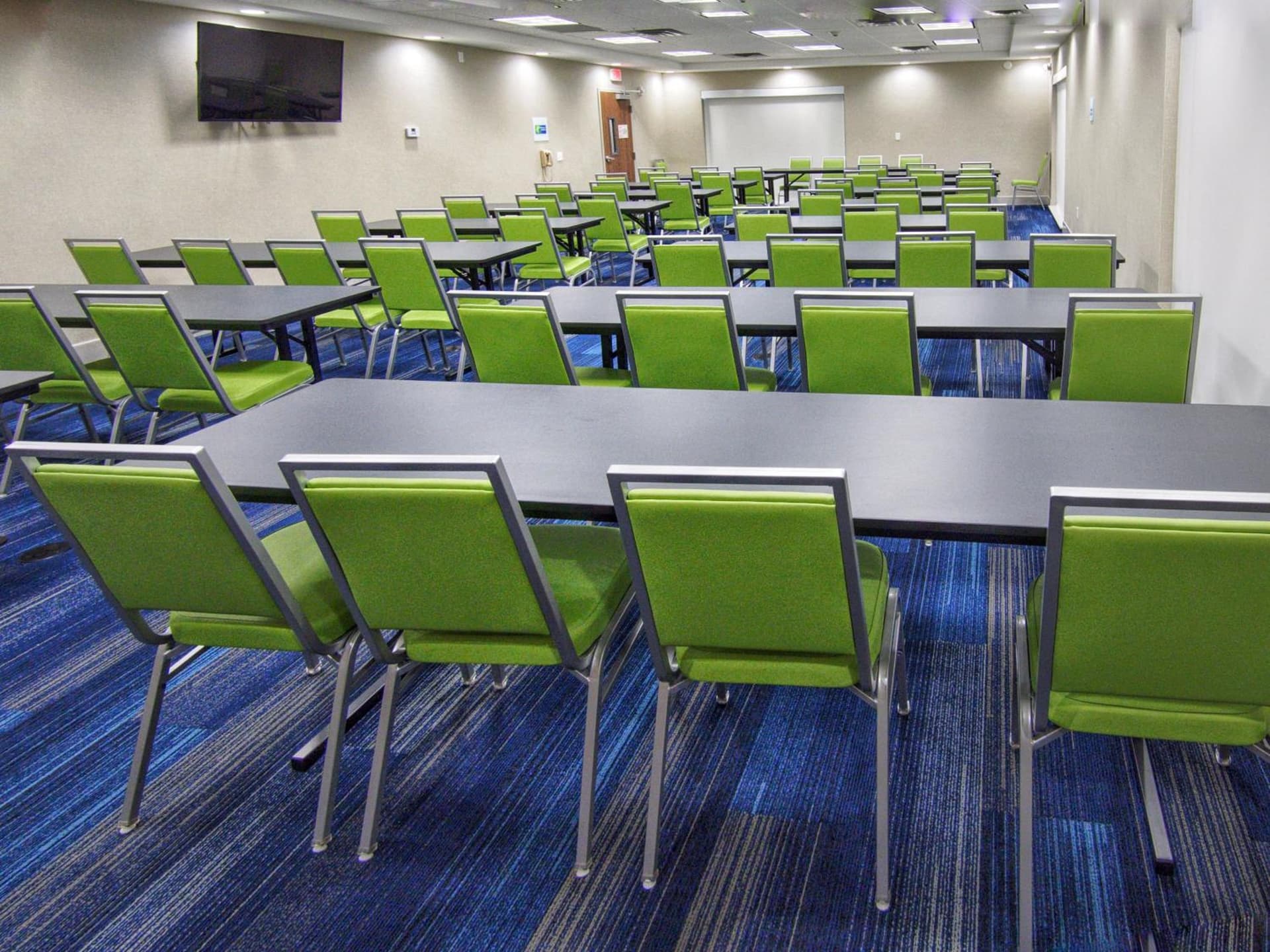 Holiday Inn Express & Suites Moore by IHG gallery photo in Moore, OK — image 27