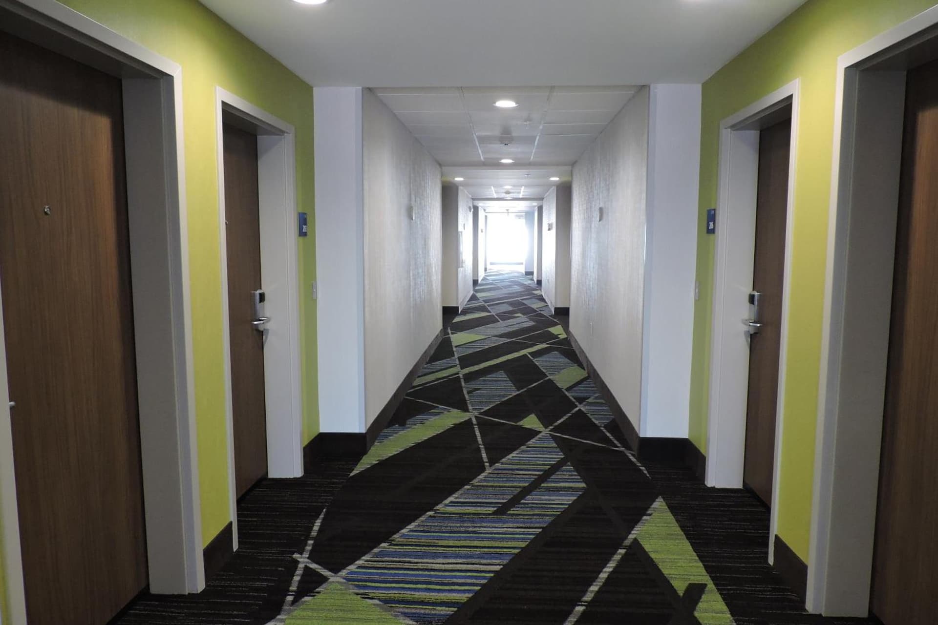 Holiday Inn Express & Suites Moore by IHG gallery photo in Moore, OK — image 29