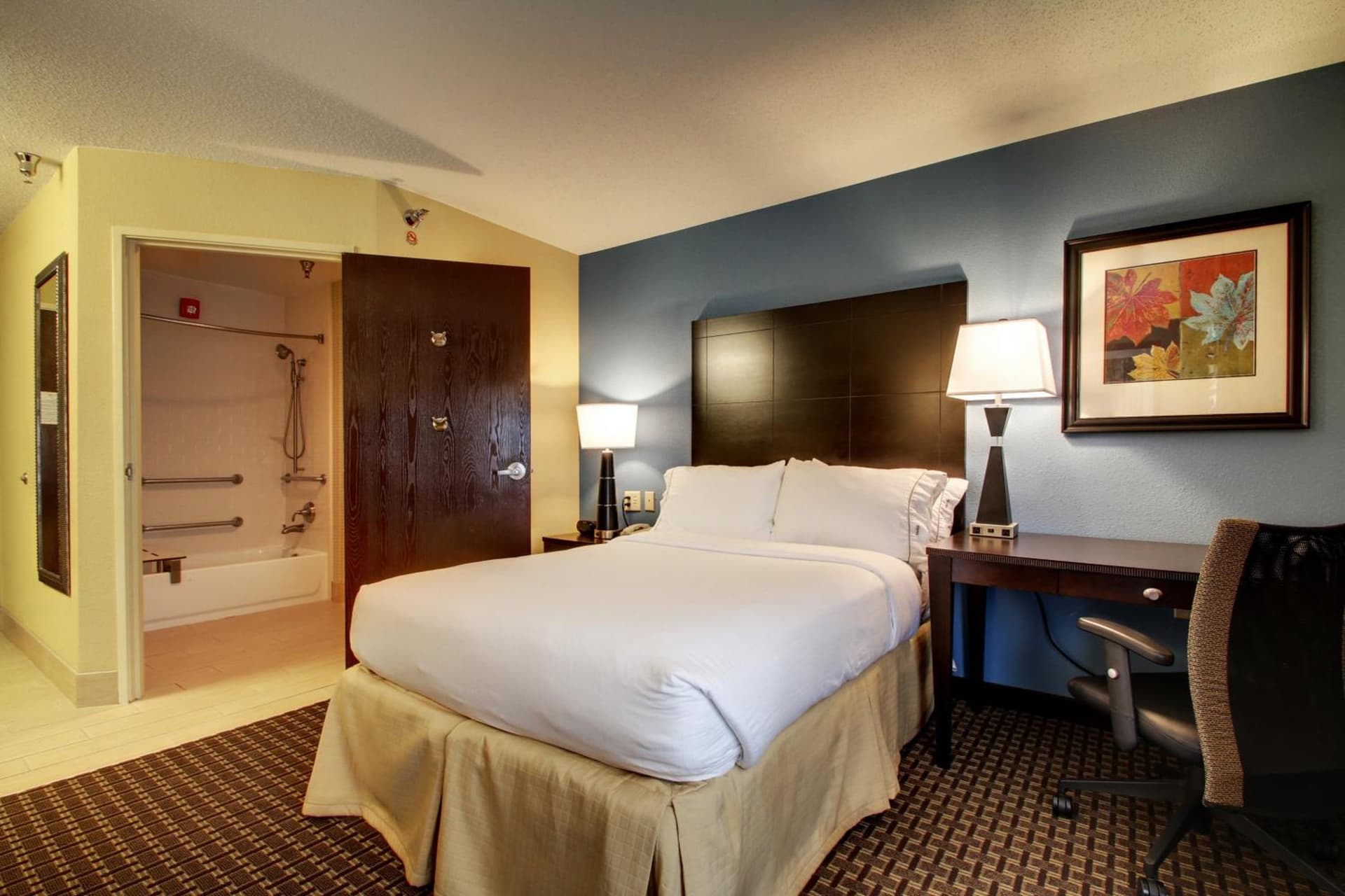 Holiday Inn Express Hotel Fort Campbell-Oak Grove by IHG gallery photo in Oak Grove, KY — image 15