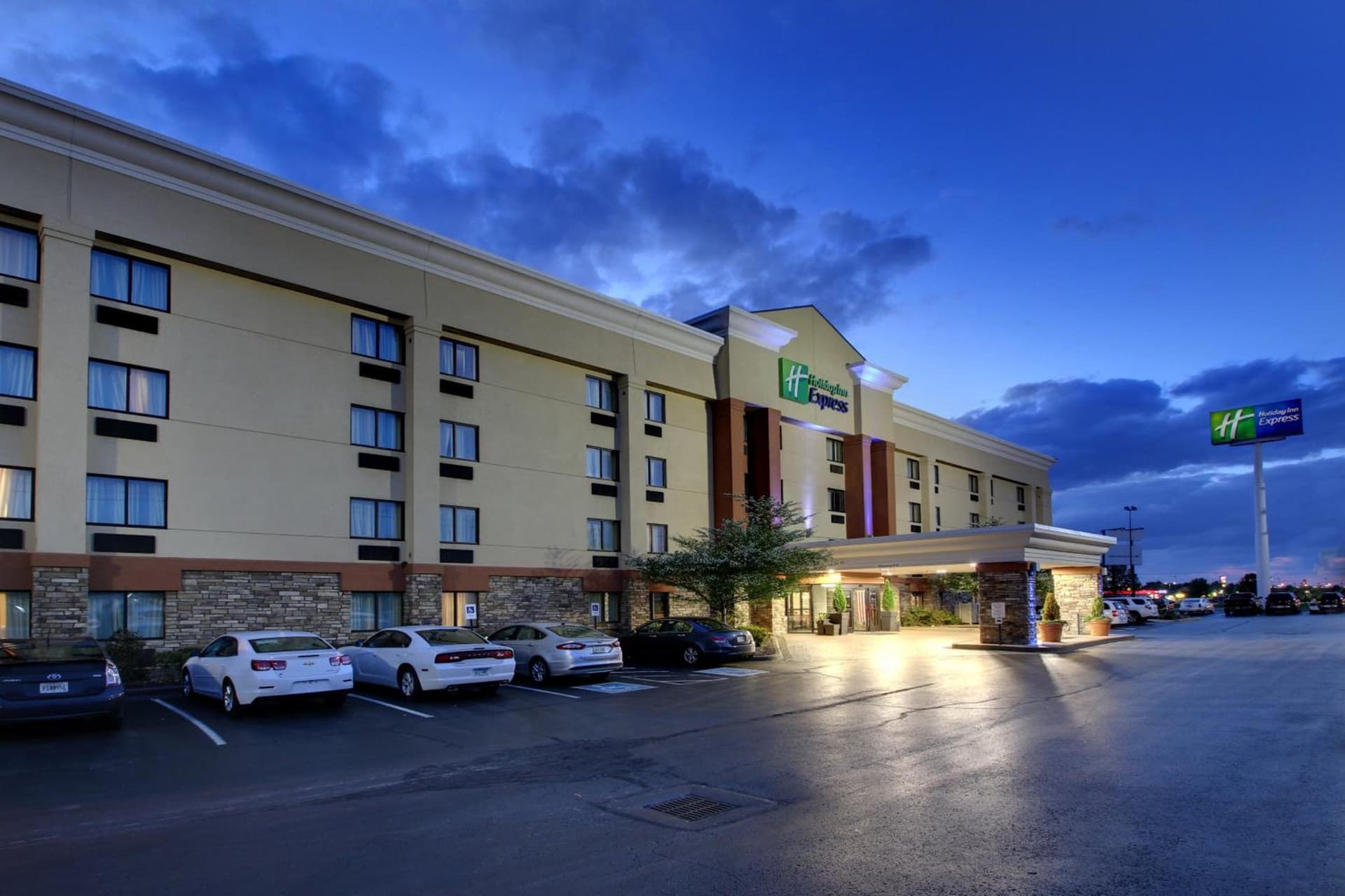 Holiday Inn Express Hotel Fort Campbell-Oak Grove by IHG gallery photo in Oak Grove, KY — image 33