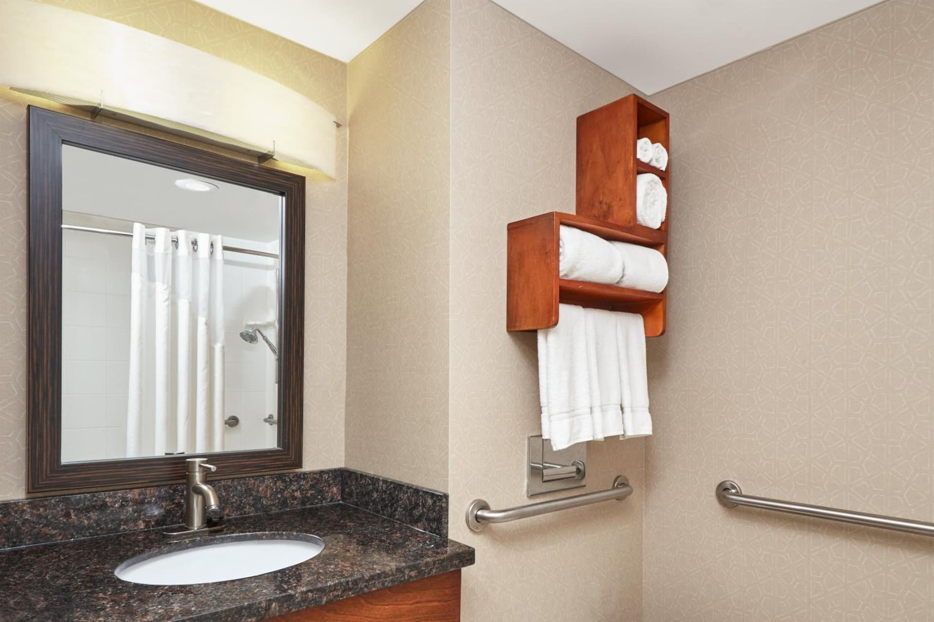 Holiday Inn Express Hotels- Hampton by IHG gallery photo in Hampton, VA — image 28