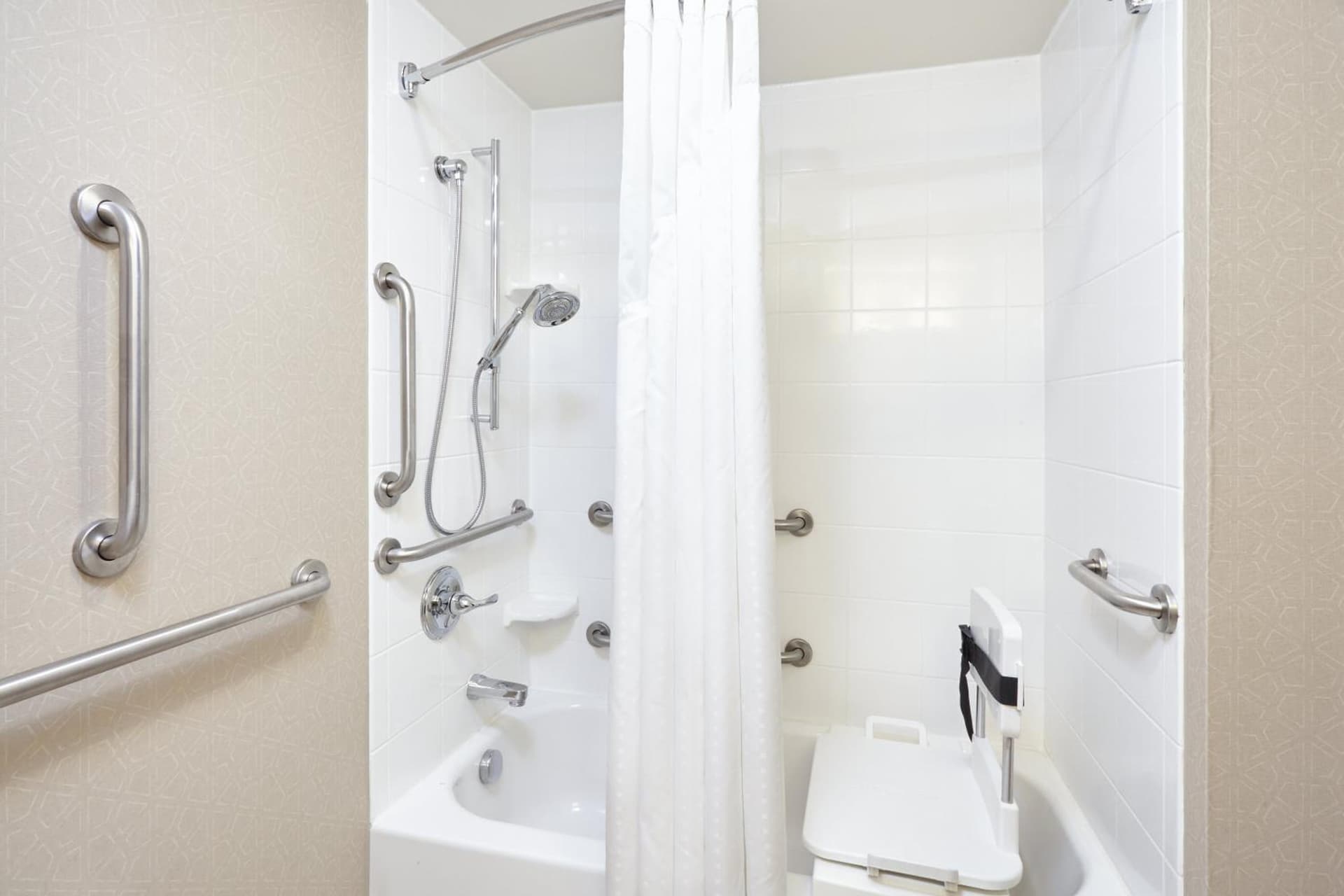 Holiday Inn Express Hotels- Hampton by IHG gallery photo in Hampton, VA — image 70