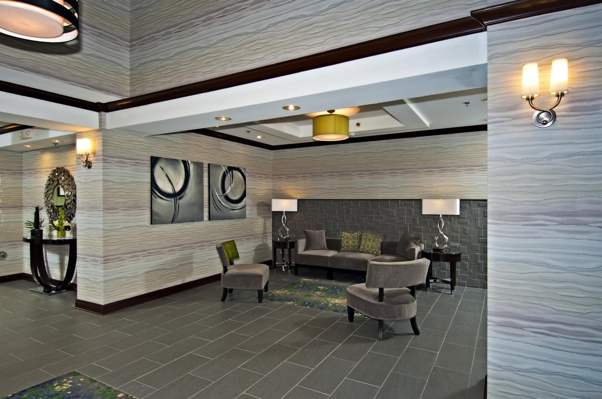 Holiday Inn Express & Suites Morton Peoria Area by IHG interior in Morton, IL — gallery photo 2