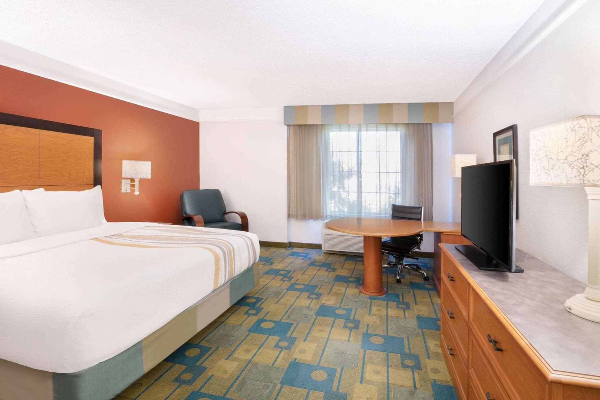 La Quinta Inn and Suites by Wyndham, Ocala gallery photo in Ocala, FL — image 18