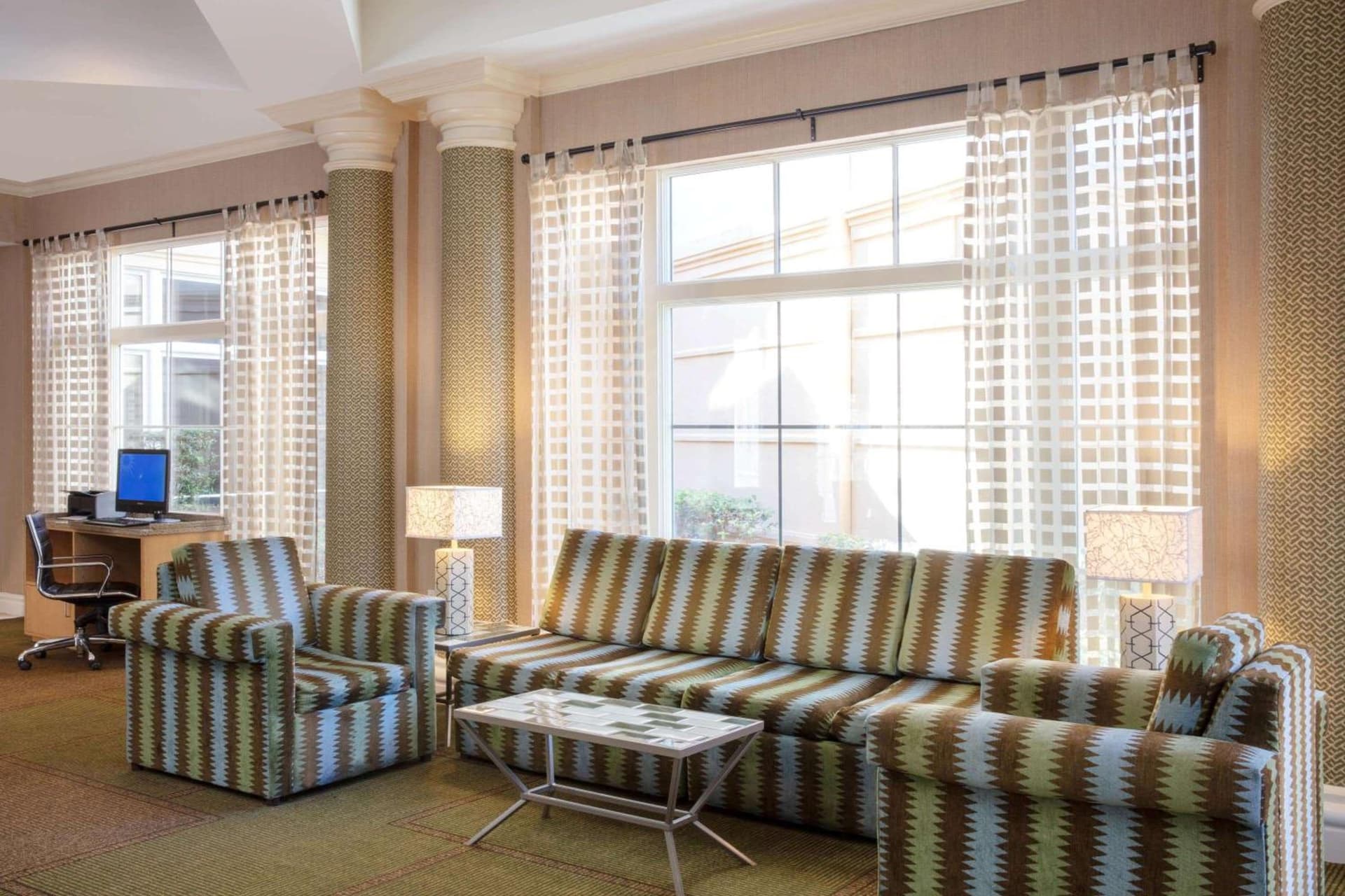 La Quinta Inn and Suites by Wyndham, Ocala gallery photo in Ocala, FL — image 20