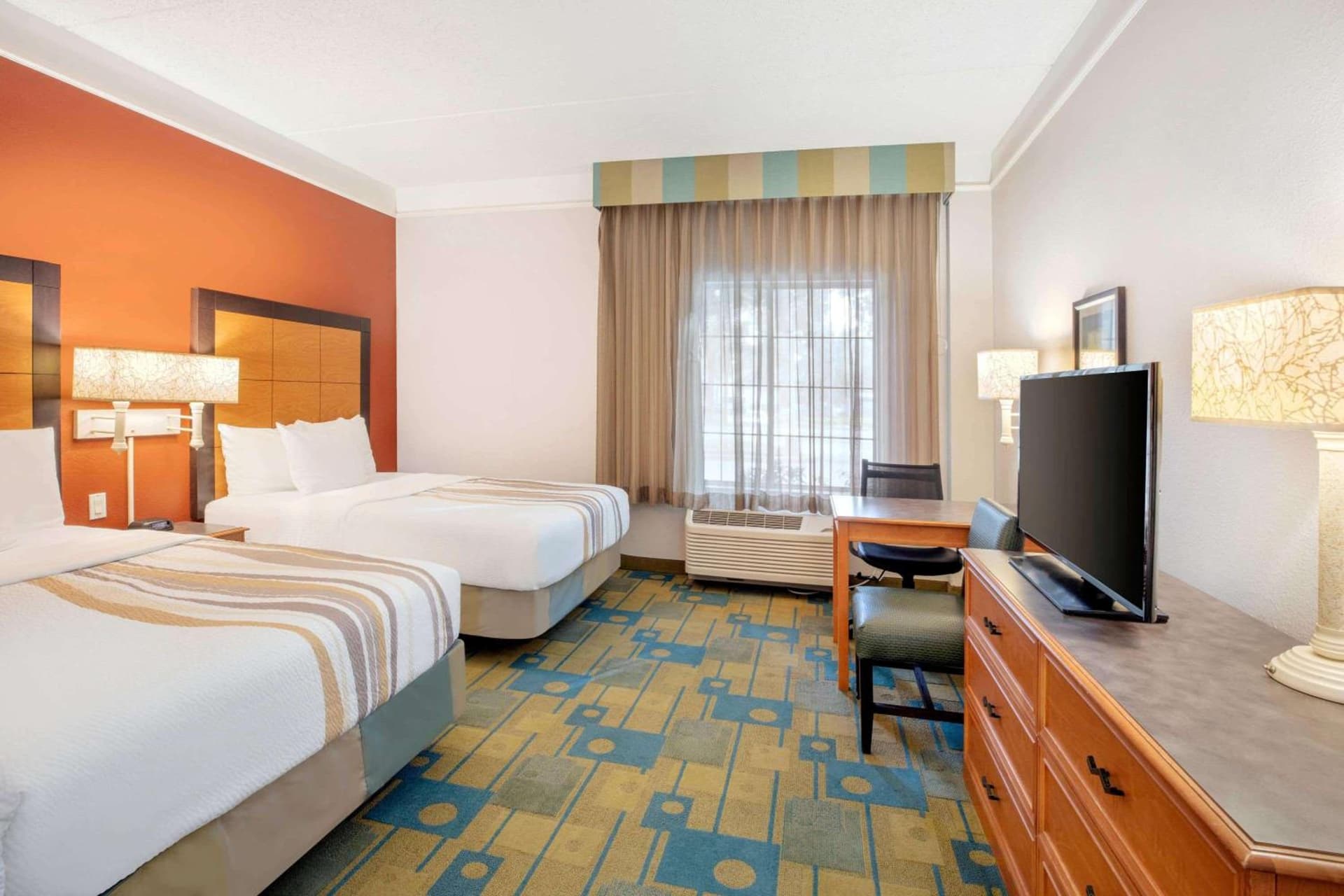 La Quinta Inn and Suites by Wyndham, Ocala gallery photo in Ocala, FL — image 25
