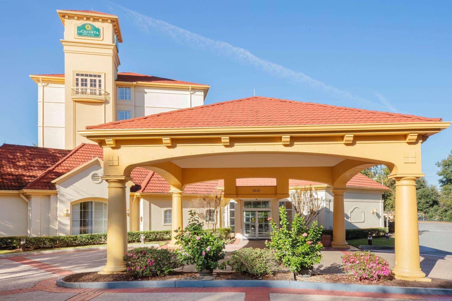 La Quinta Inn and Suites by Wyndham, Ocala — hotel in Ocala, Florida