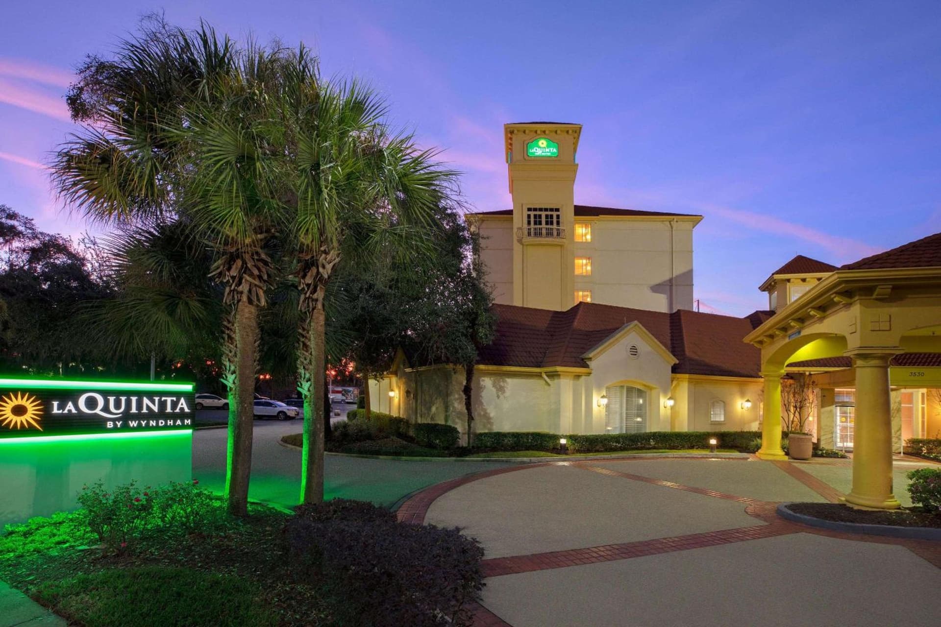 La Quinta Inn and Suites by Wyndham, Ocala property views in Ocala, FL — gallery photo 3