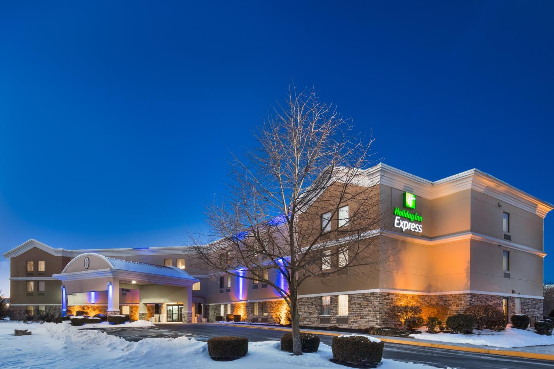 Holiday Inn Express Harrisburg I-81 - Hershey By IHG gallery photo in Manadahill, PA — image 55