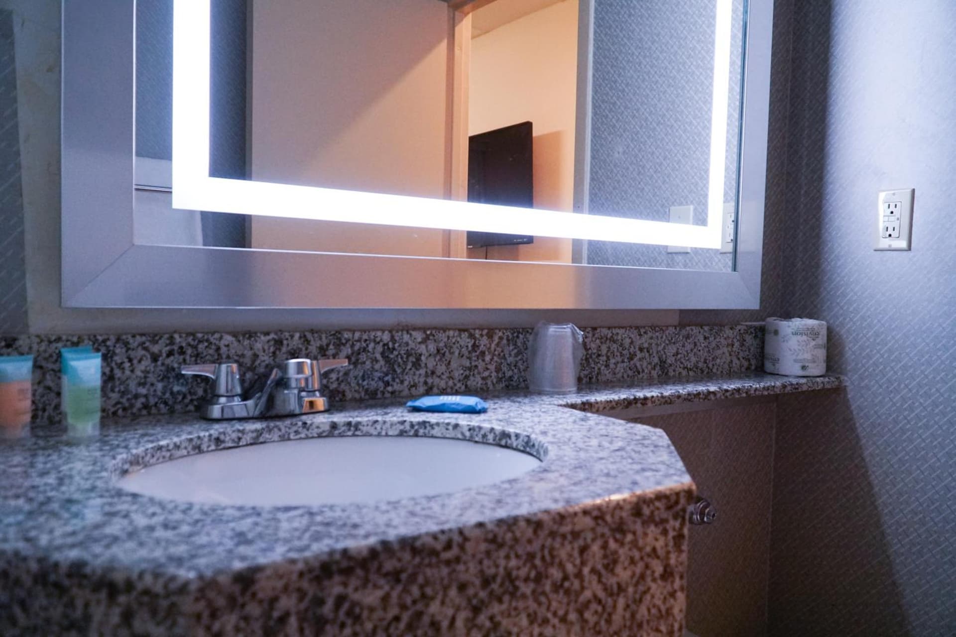 Cabana Hotel Yankee Stadium gallery photo in Bronx, NY — image 17