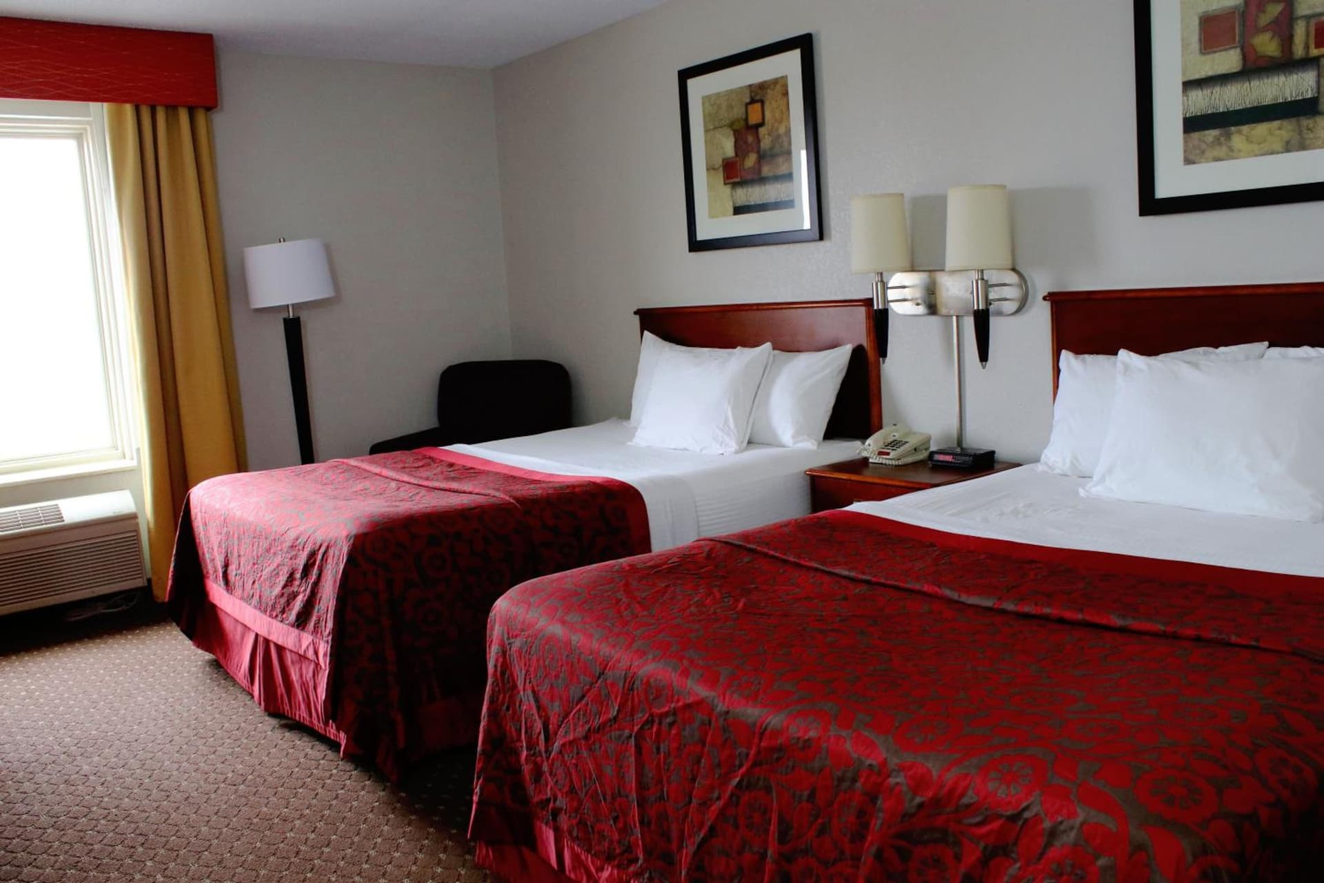 Days Inn & Suites by Wyndham Bloomington/Normal IL gallery photo in Bloomington, IL — image 34