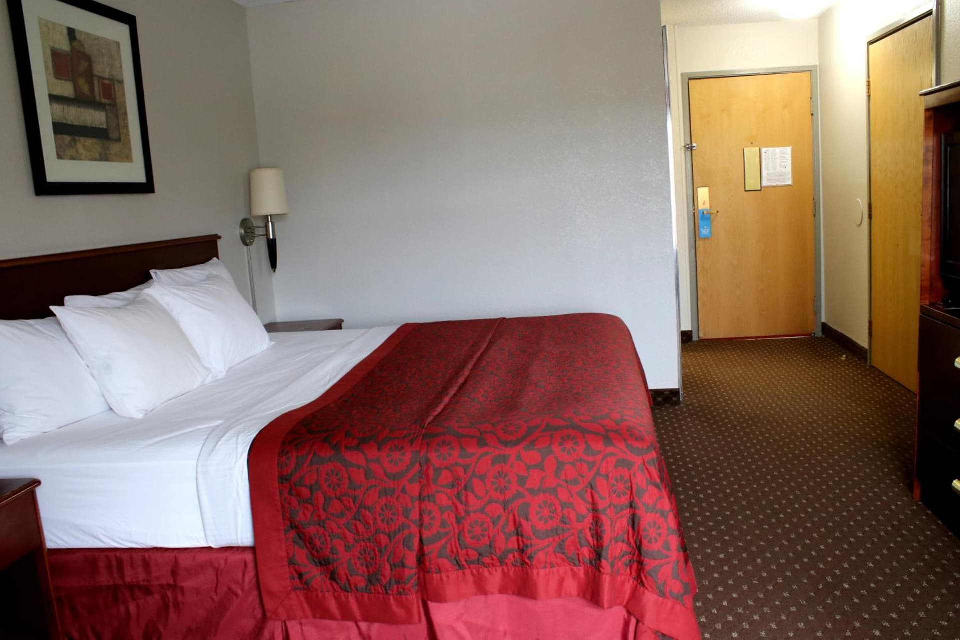 Days Inn & Suites by Wyndham Bloomington/Normal IL gallery photo in Bloomington, IL — image 6