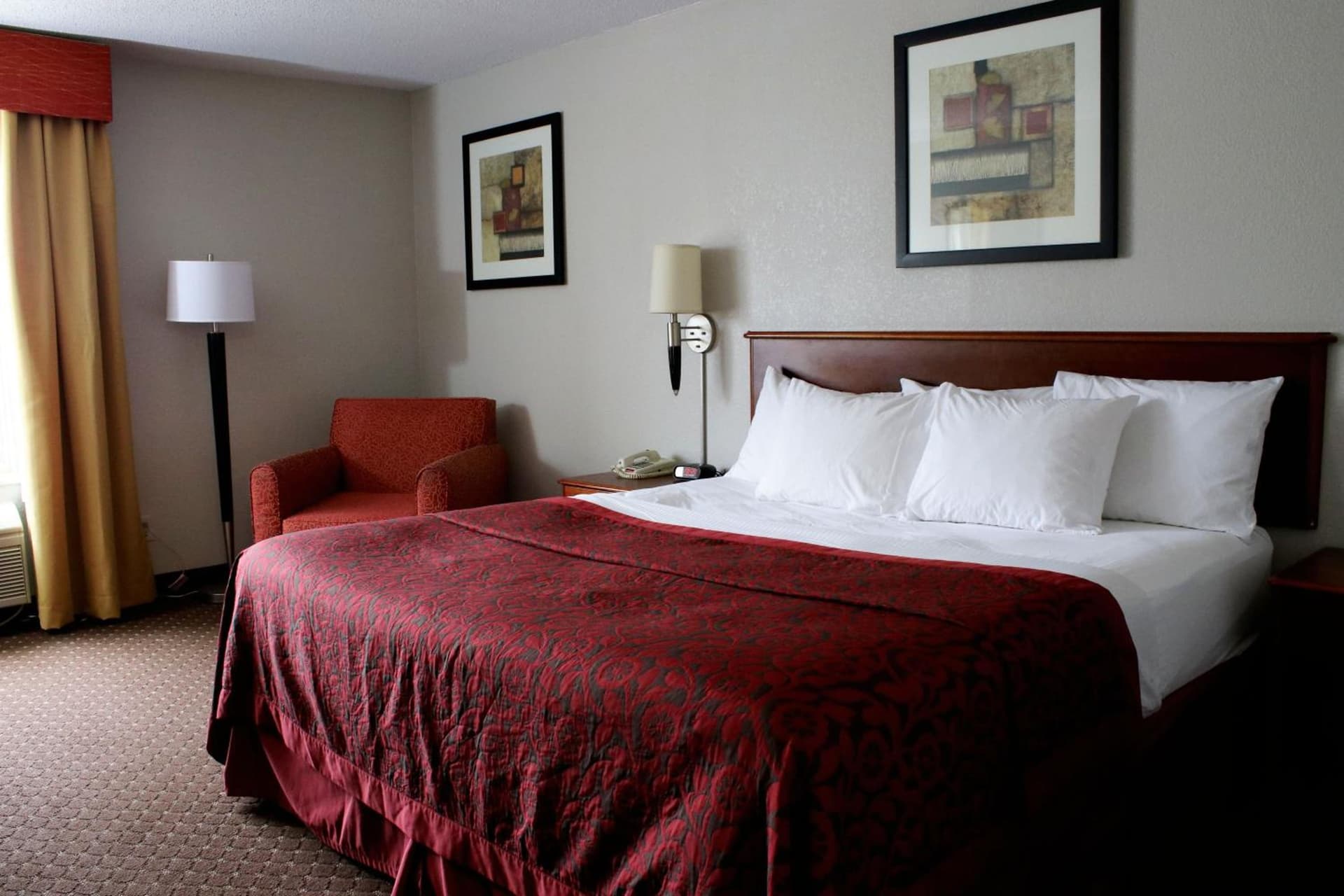 Days Inn & Suites by Wyndham Bloomington/Normal IL gallery photo in Bloomington, IL — image 26