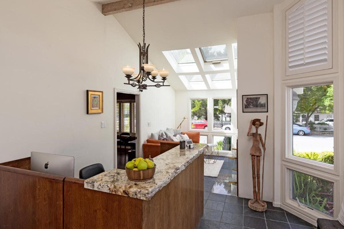 Saratoga Oaks Lodge property views in Saratoga, CA — gallery photo 3