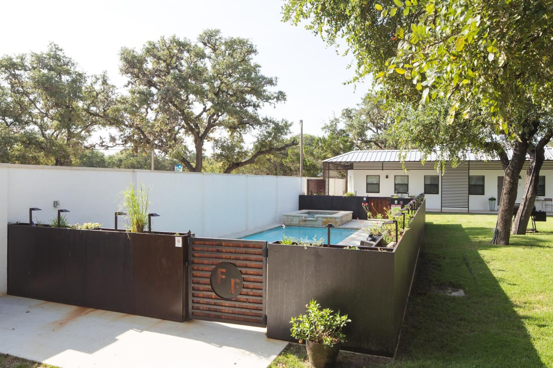 Hotel Flora and Fauna gallery photo in Wimberley, TX — image 121