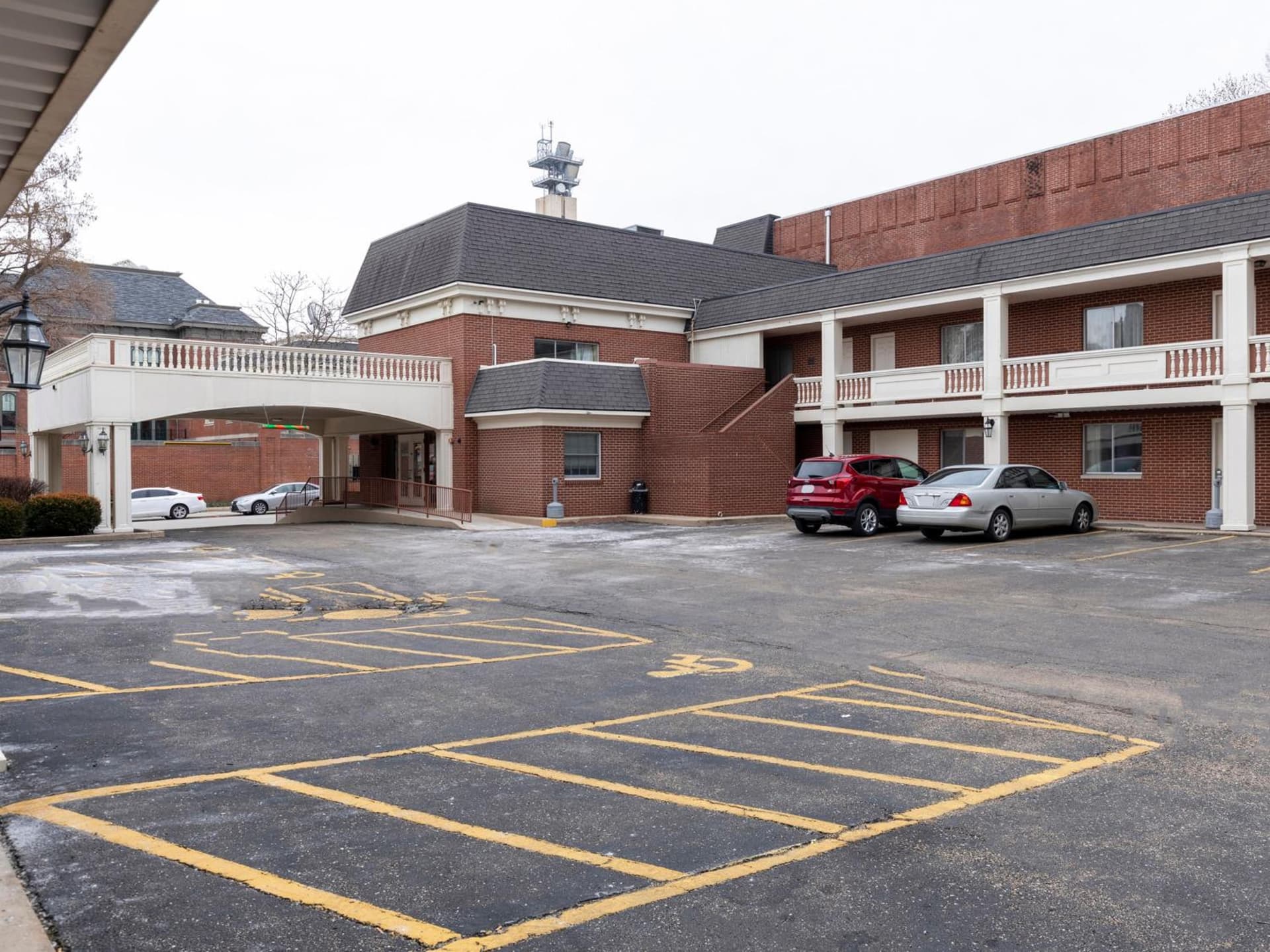Mansion View Inn & Suites gallery photo in Springfield, IL — image 24