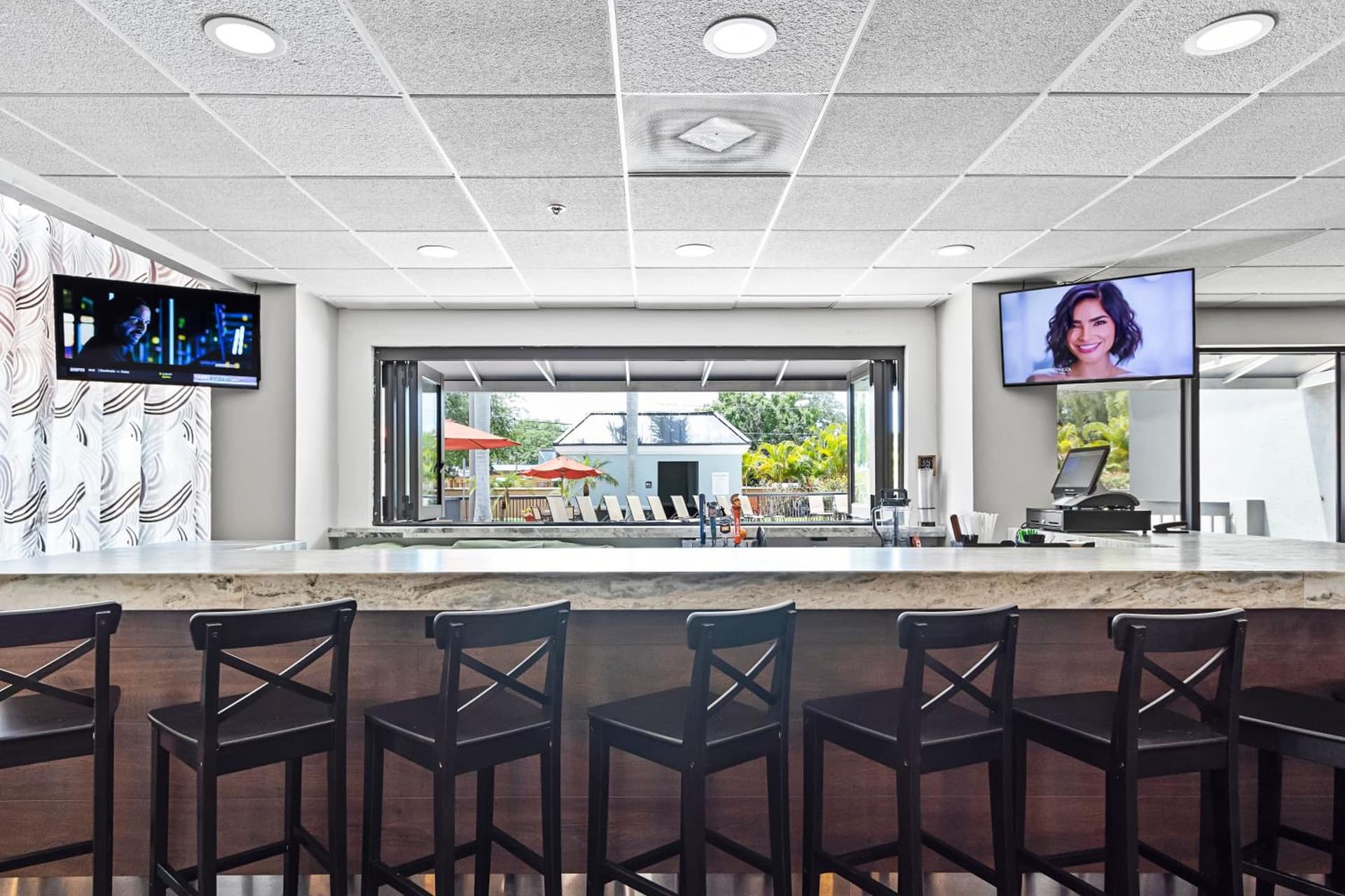 Holiday Inn - St. Petersburg West by IHG gallery photo in St Petersburg, FL — image 5