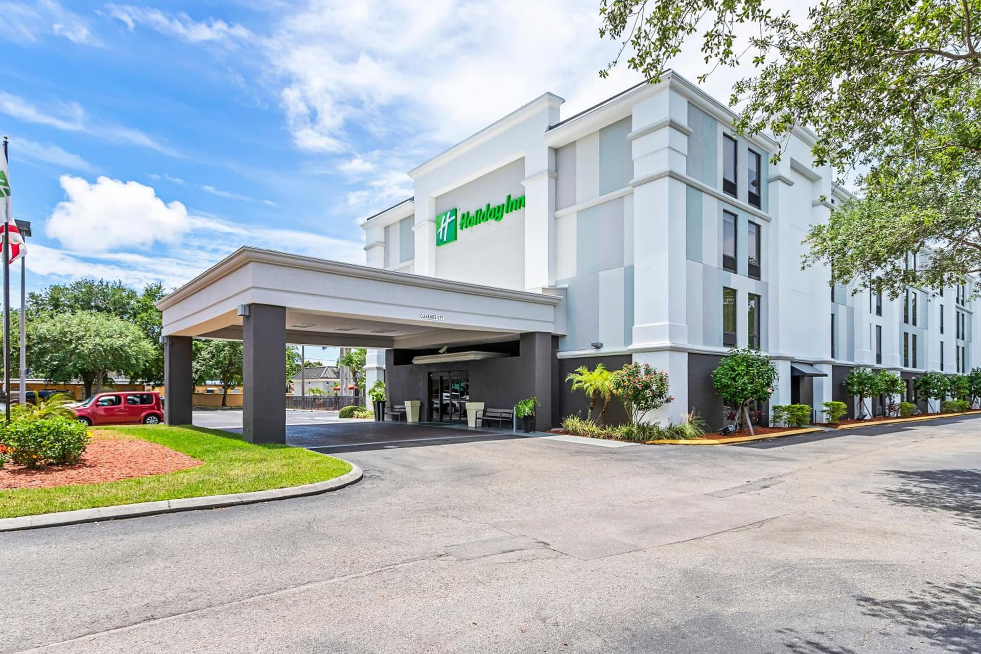 Holiday Inn - St. Petersburg West by IHG gallery photo in St Petersburg, FL — image 24