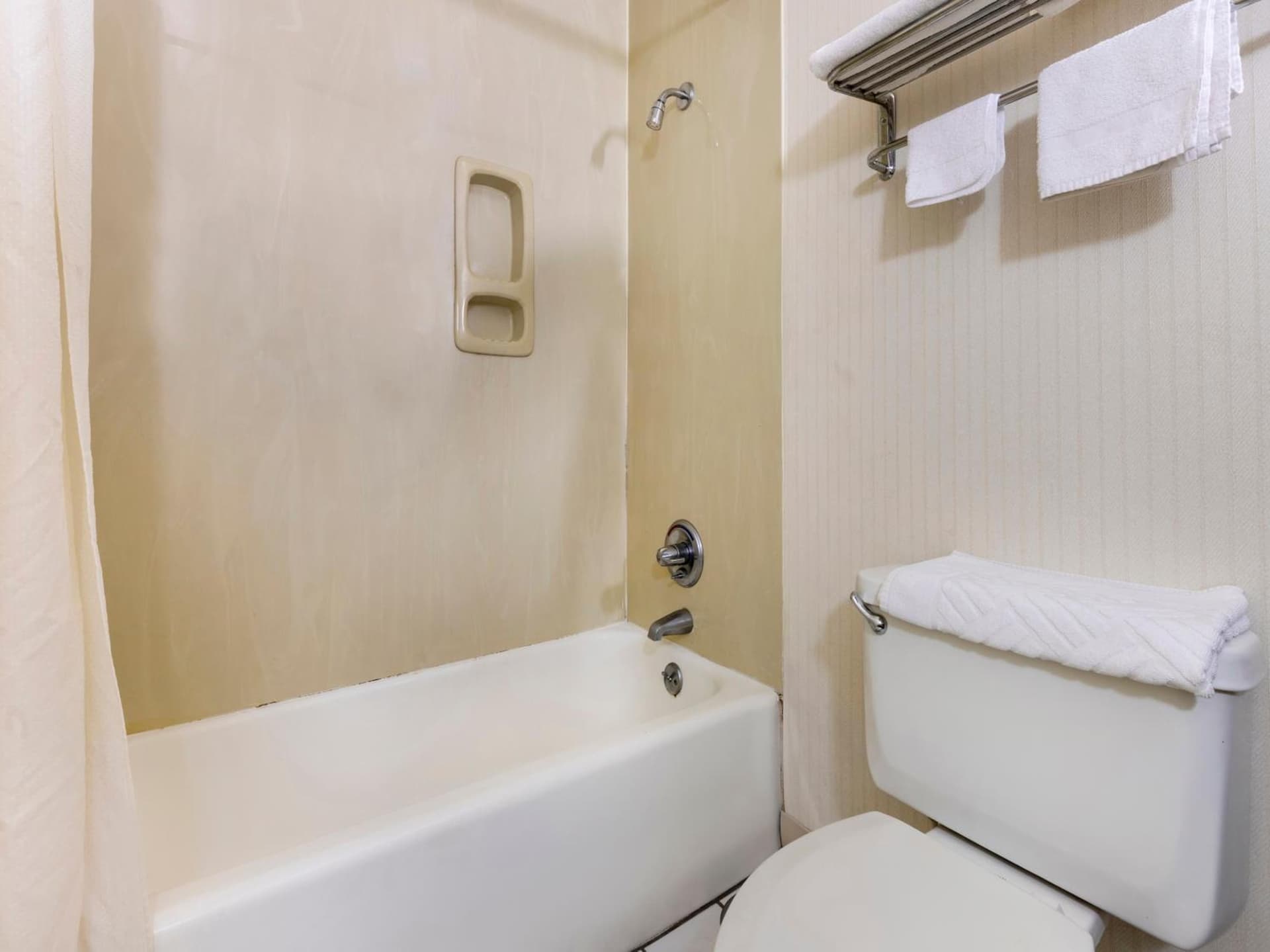 Mansion View Inn & Suites gallery photo in Springfield, IL — image 12