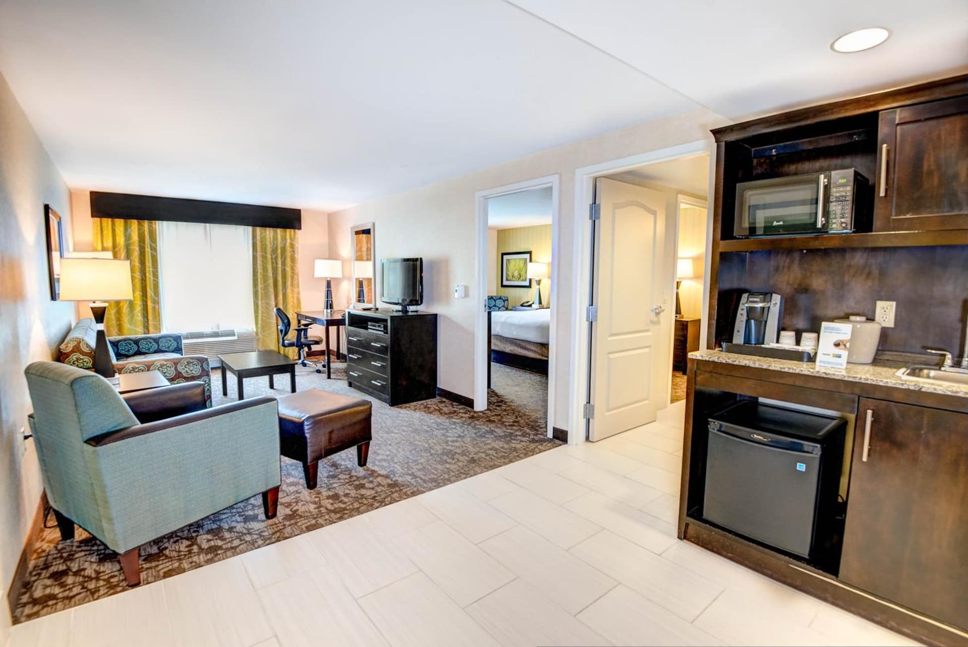 Holiday Inn Express - Neptune by IHG gallery photo in Neptune City, NJ — image 32