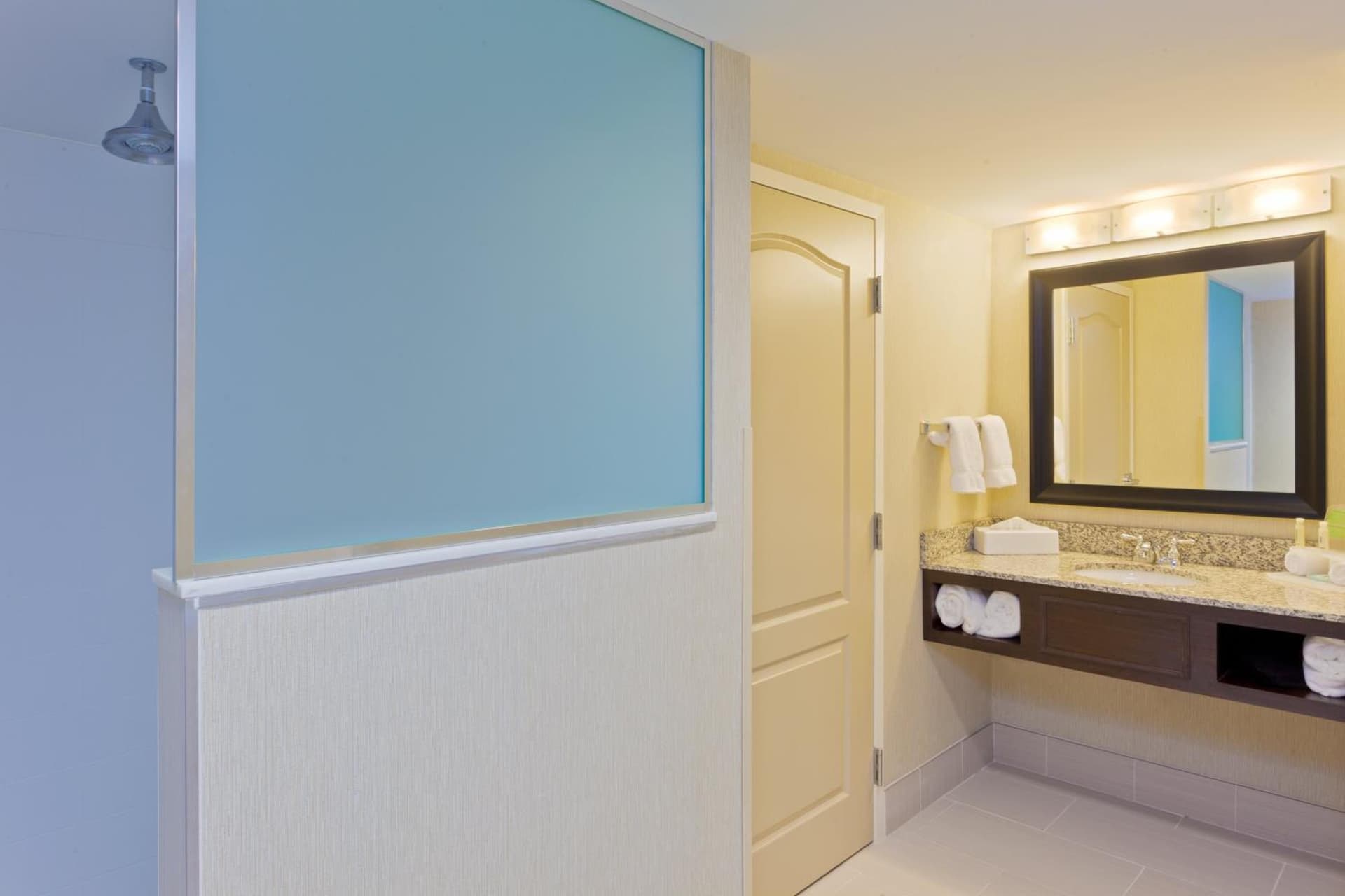 Holiday Inn Express - Neptune by IHG gallery photo in Neptune City, NJ — image 21