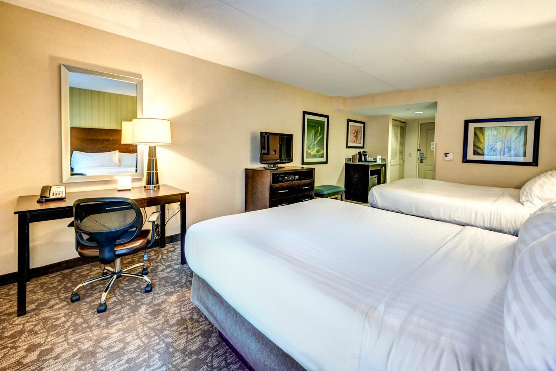 Holiday Inn Express - Neptune by IHG gallery photo in Neptune City, NJ — image 20
