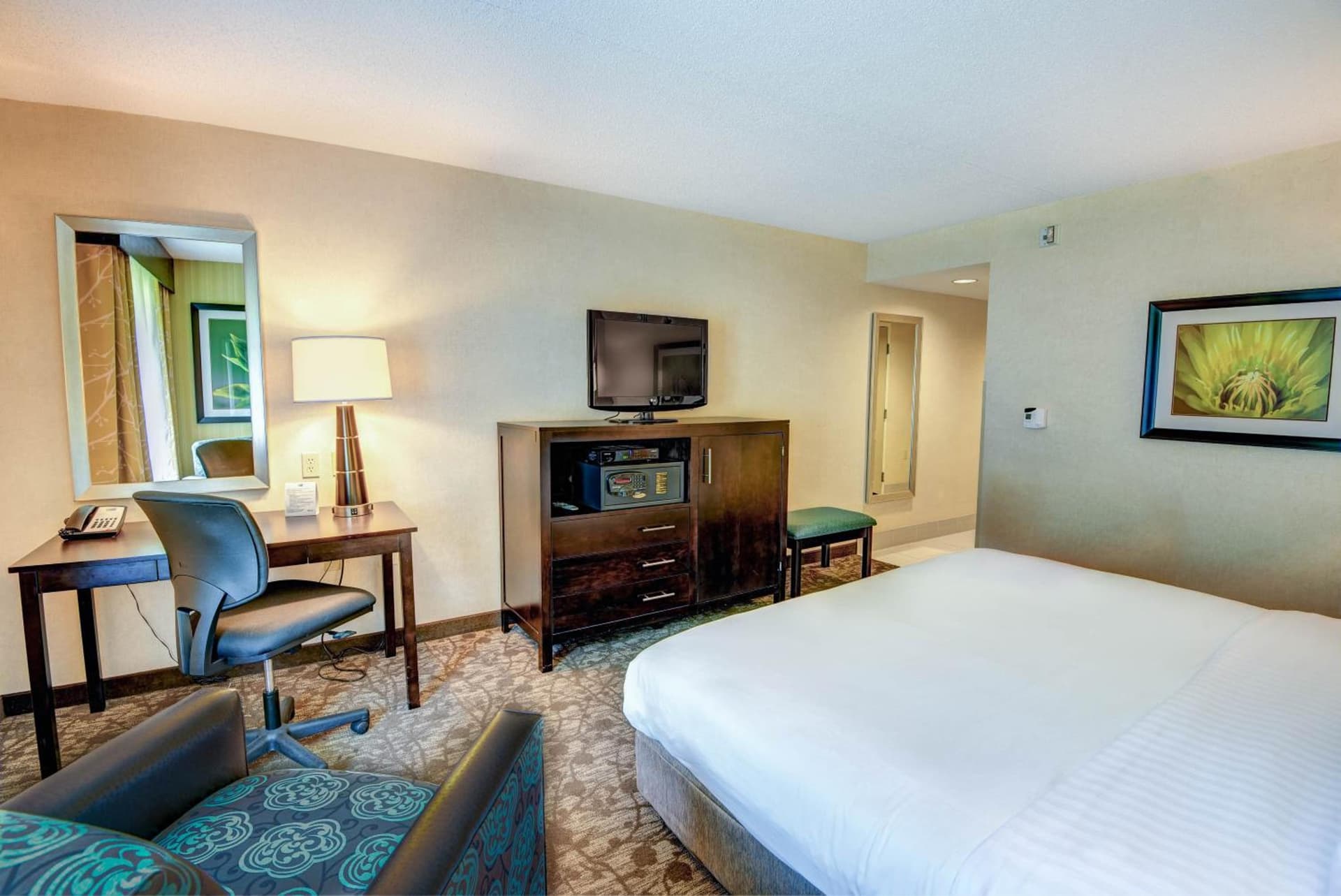 Holiday Inn Express - Neptune by IHG interior in Neptune City, NJ — gallery photo 2