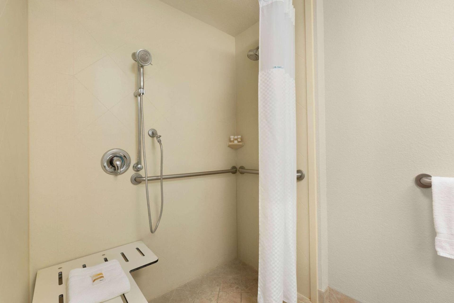 La Quinta by Wyndham Fresno Northwest gallery photo in Fresno, CA — image 52