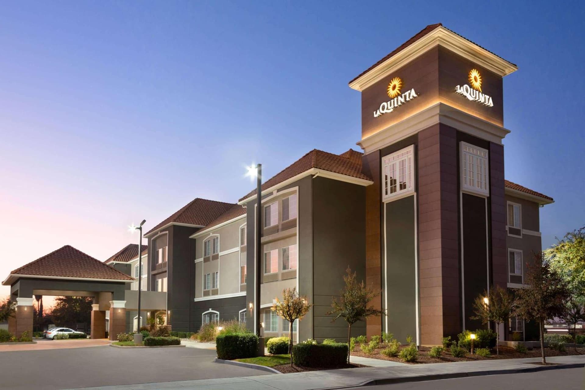 La Quinta by Wyndham Fresno Northwest featured exterior or lobby in Fresno, CA — similar hotel