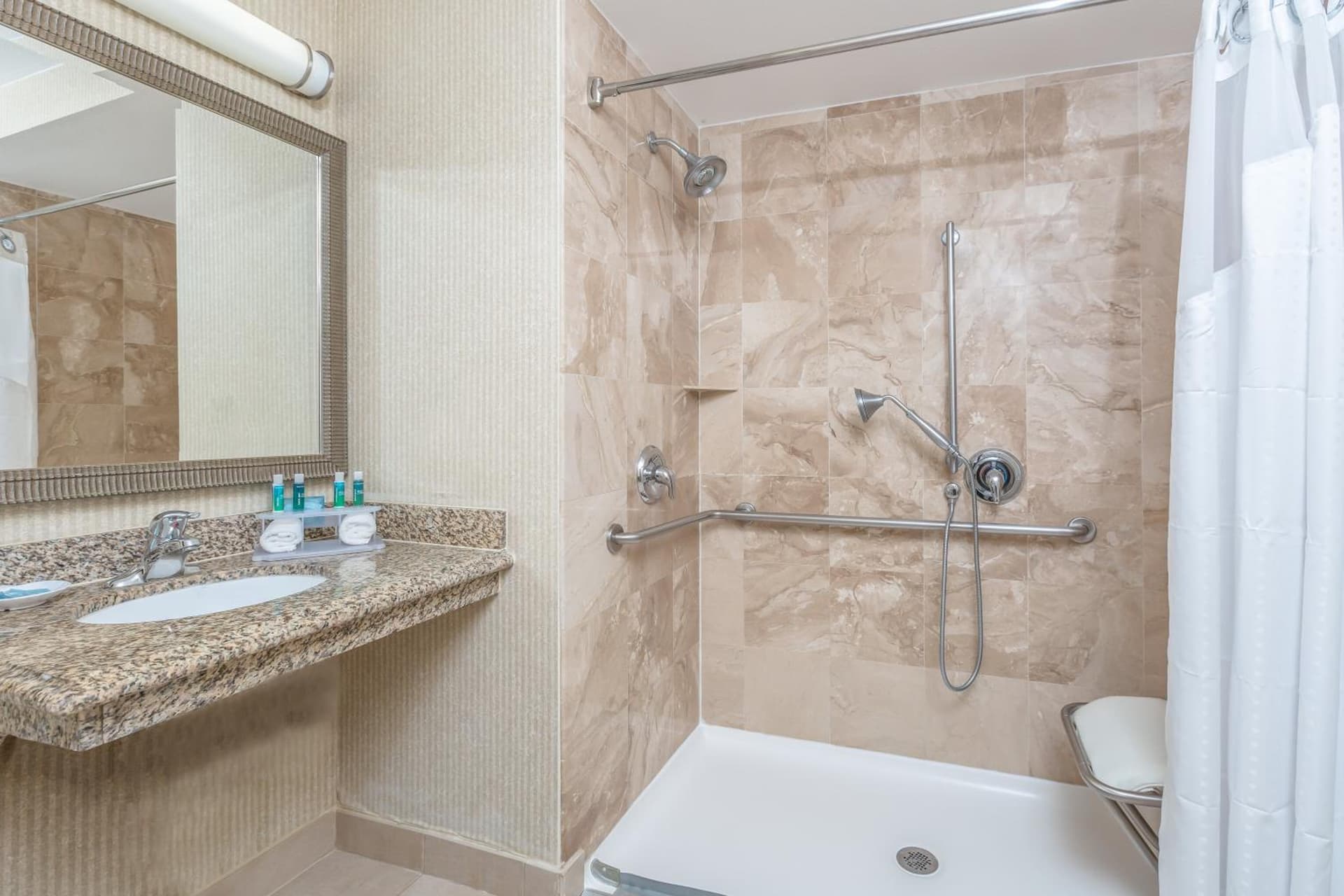 Holiday Inn Express San Diego - Sea World Area by IHG gallery photo in San Diego, CA — image 12