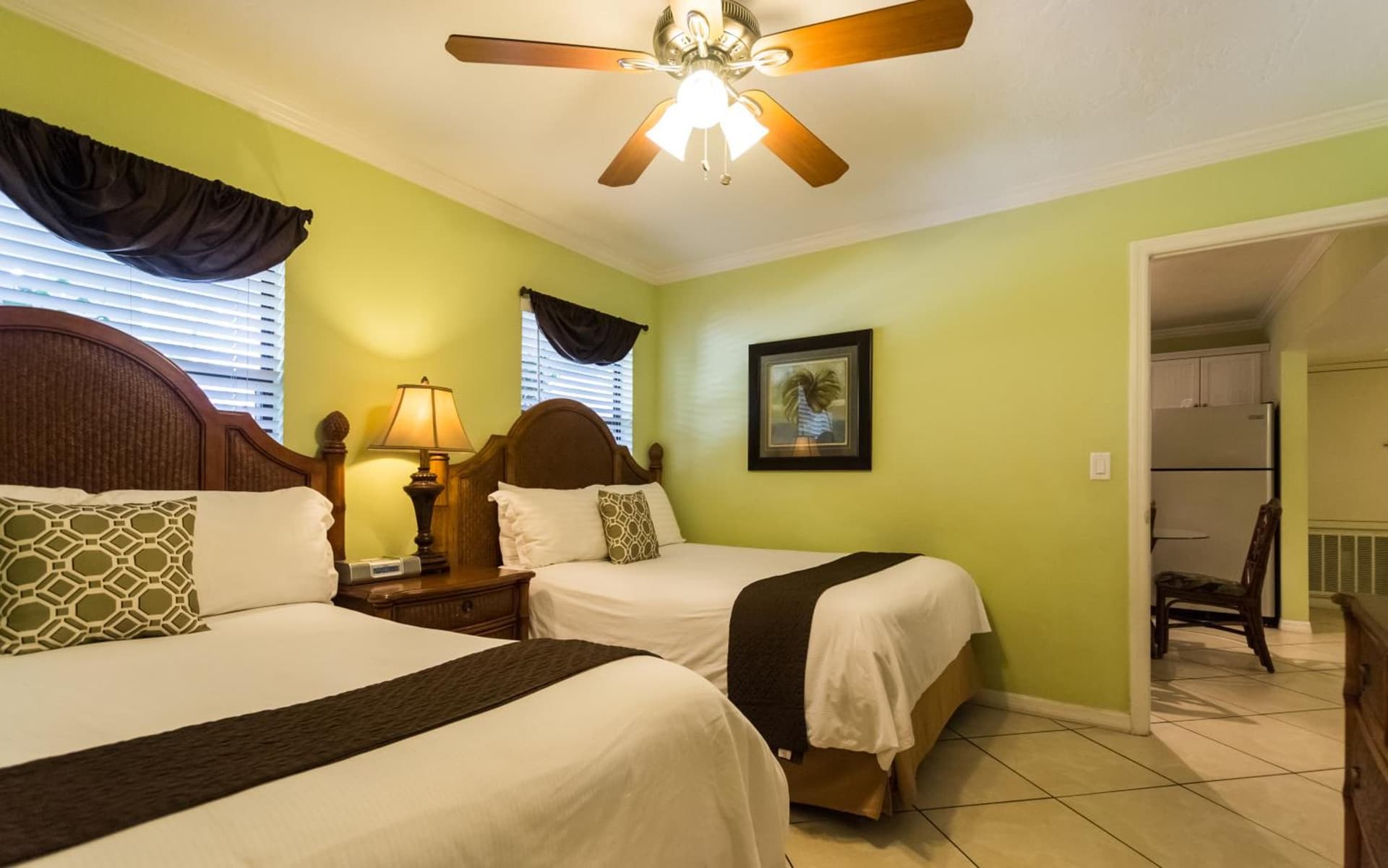 Tropical Beach Resorts - Sarasota gallery photo in Sarasota, FL — image 44