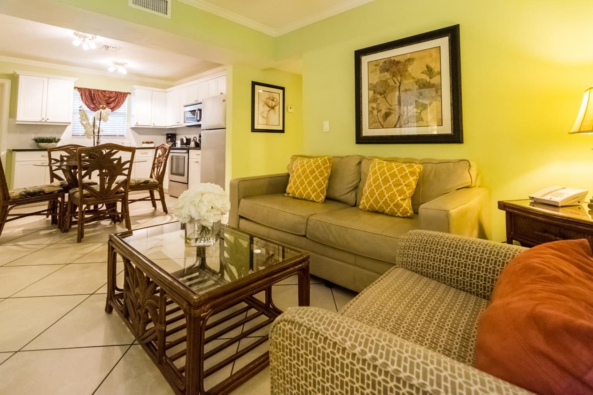 Tropical Beach Resorts - Sarasota gallery photo in Sarasota, FL — image 39