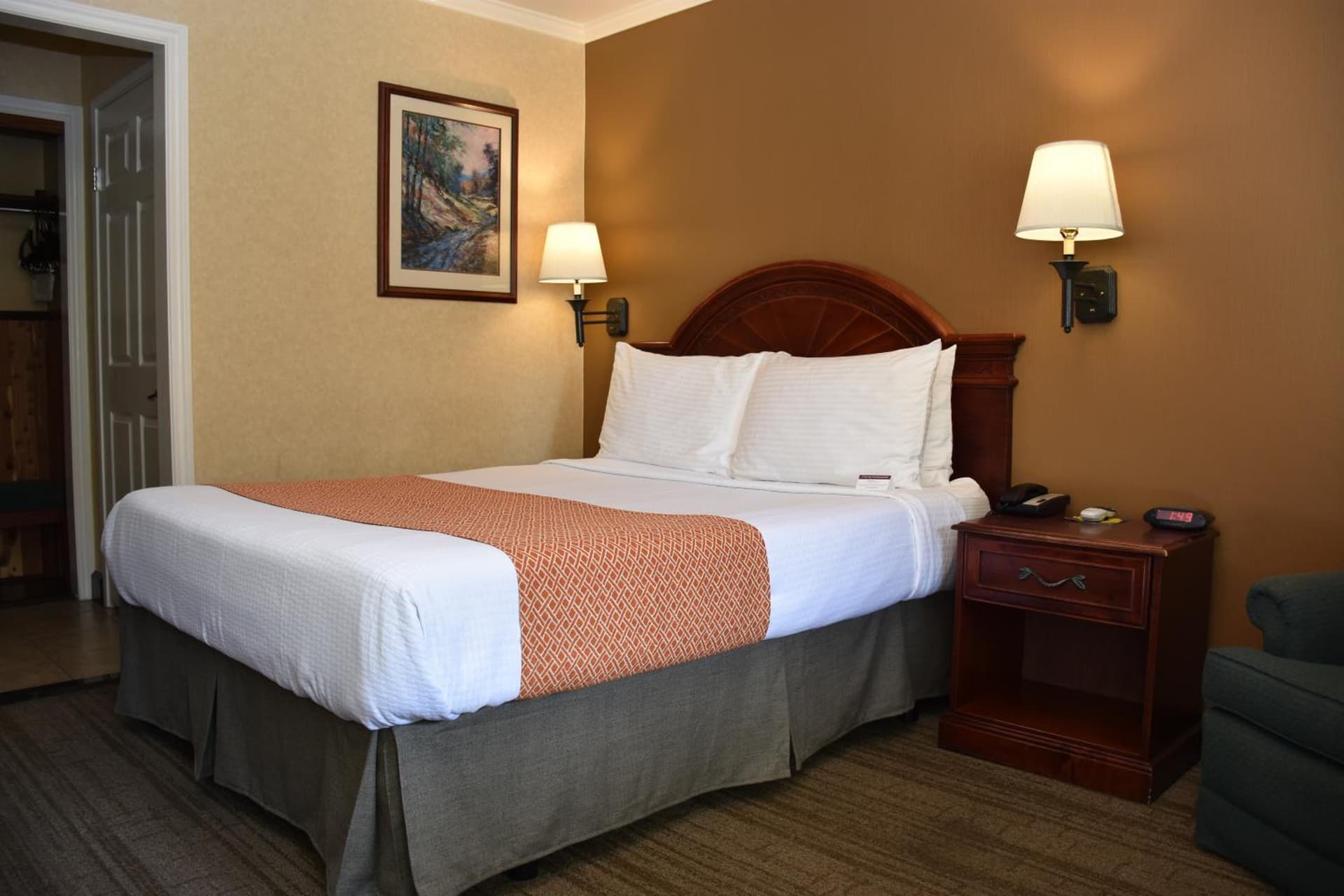 Dynasty Suites Redlands property views in Redlands, CA — gallery photo 3