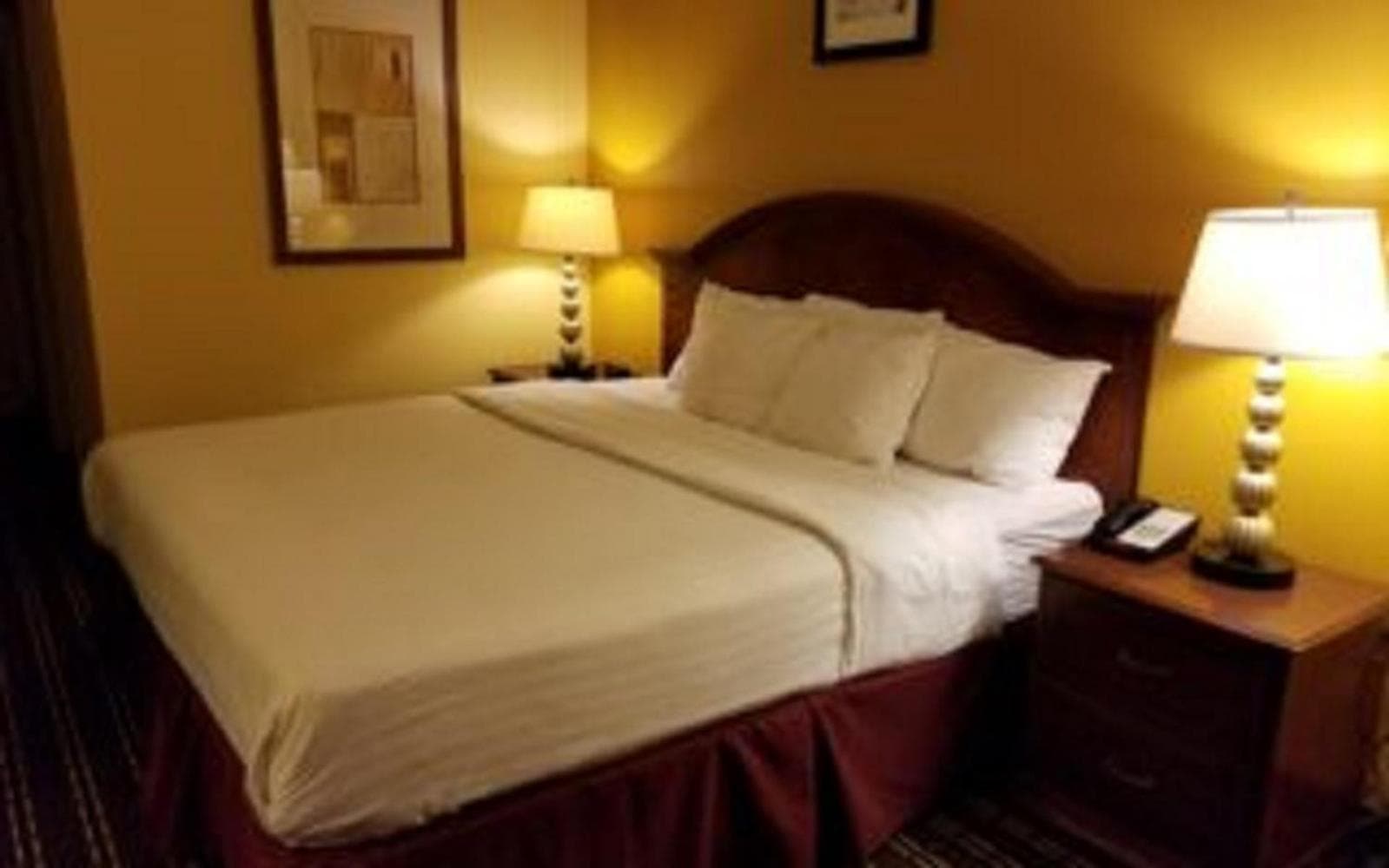 Comstock Inn & Conference Center interior in Owosso, MI — gallery photo 2