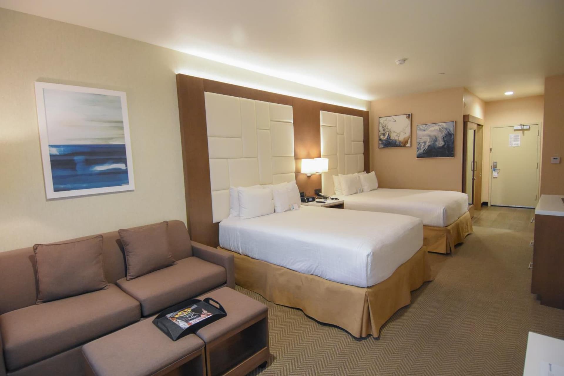 Wyndham Anaheim gallery photo in Anaheim, CA — image 55