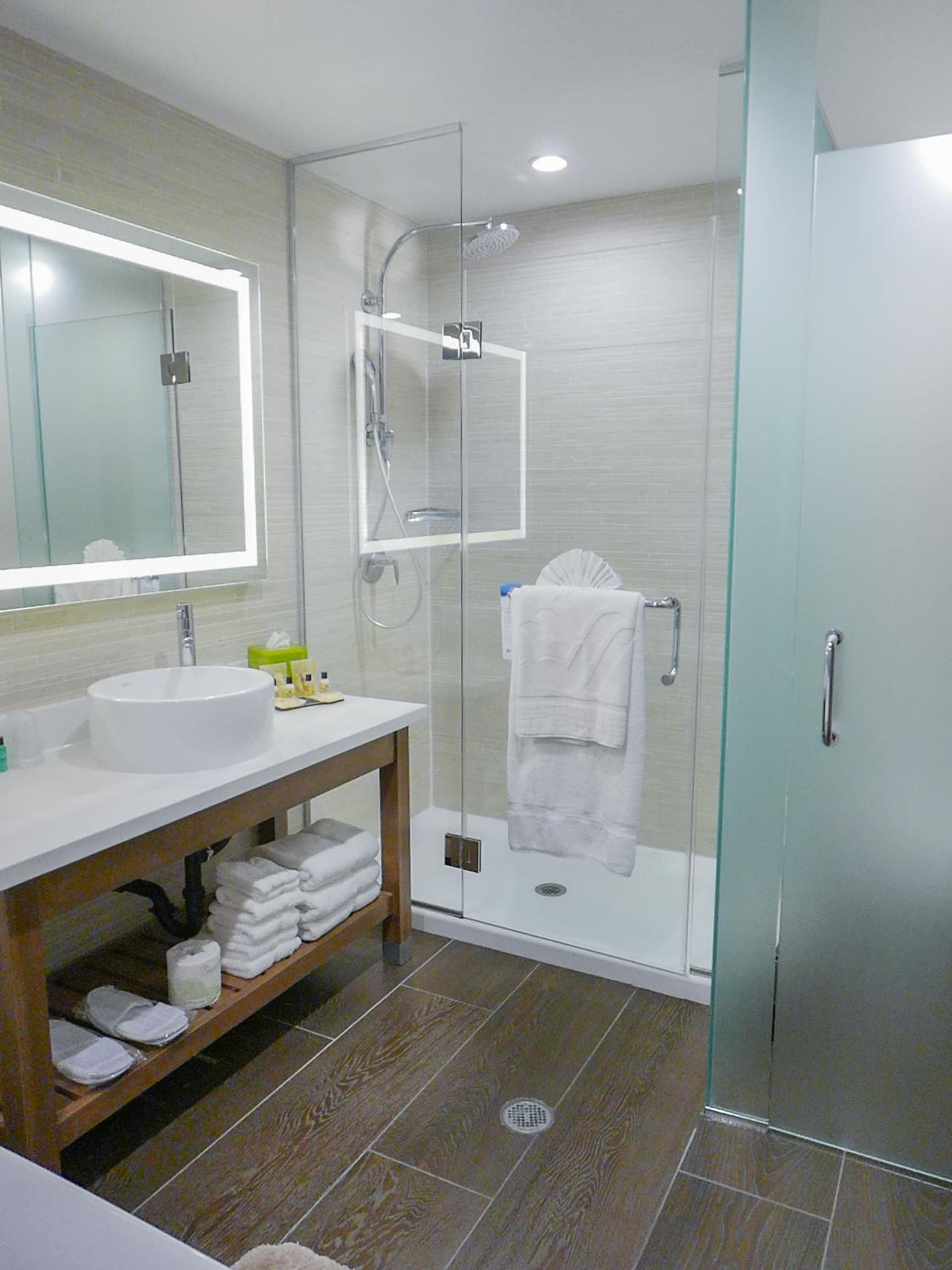 Wyndham Anaheim gallery photo in Anaheim, CA — image 16