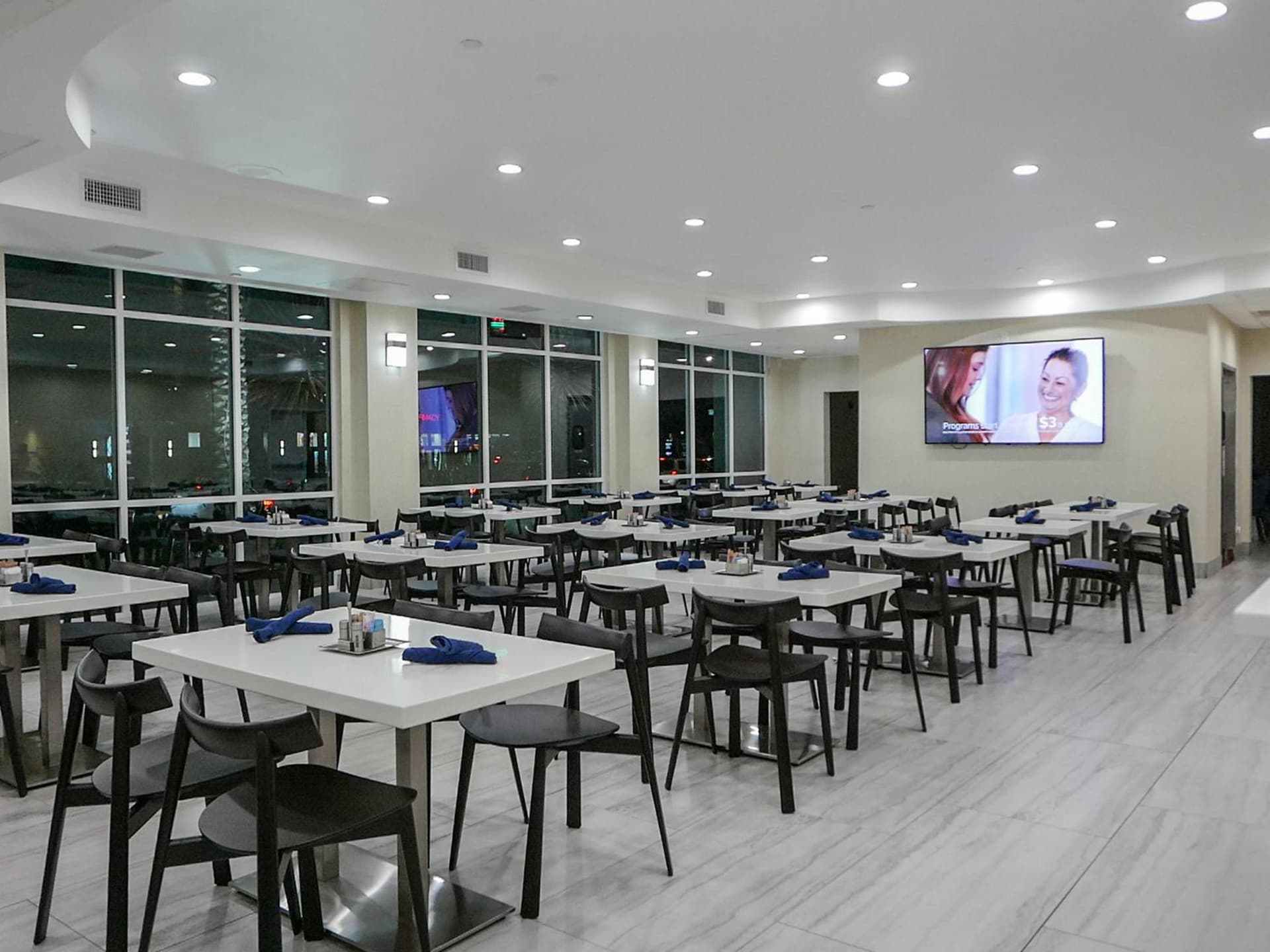 Wyndham Anaheim gallery photo in Anaheim, CA — image 15